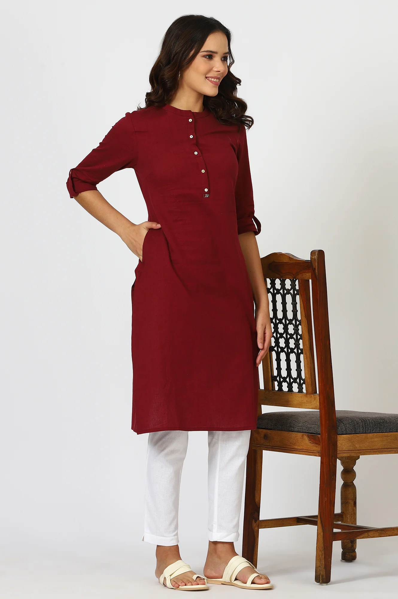 Maroon Solid Straight Cotton Kurta - Image 6