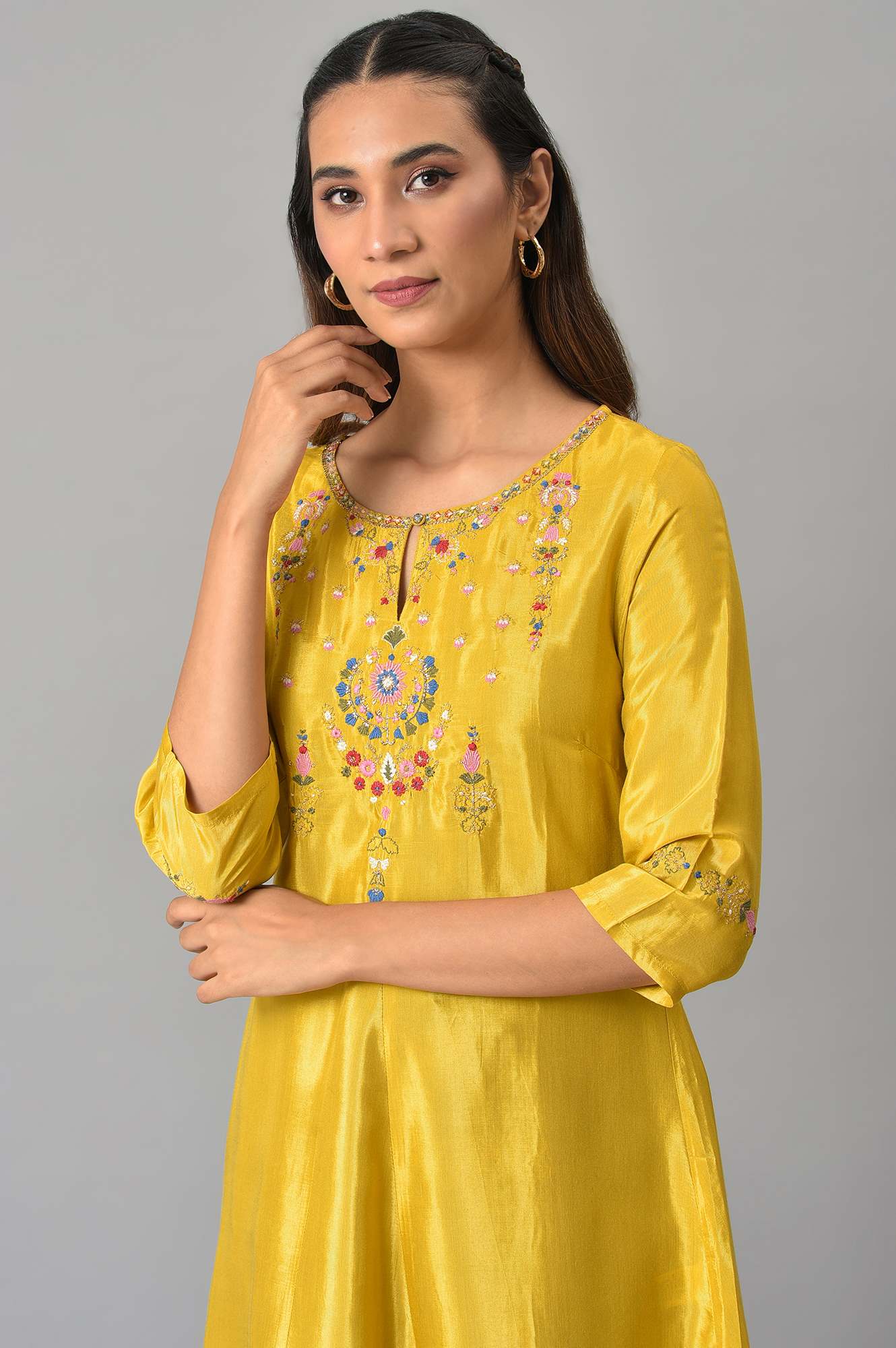 Mellow Yellow Embroidered A-Line kurta - Image 5