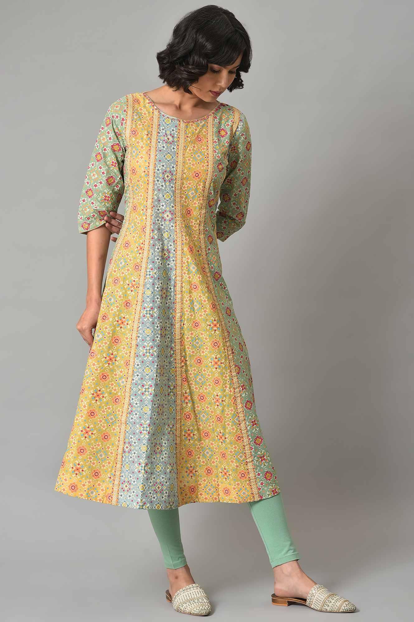 Mint Green Glitter Printed kurta And Tights Set - Image 4