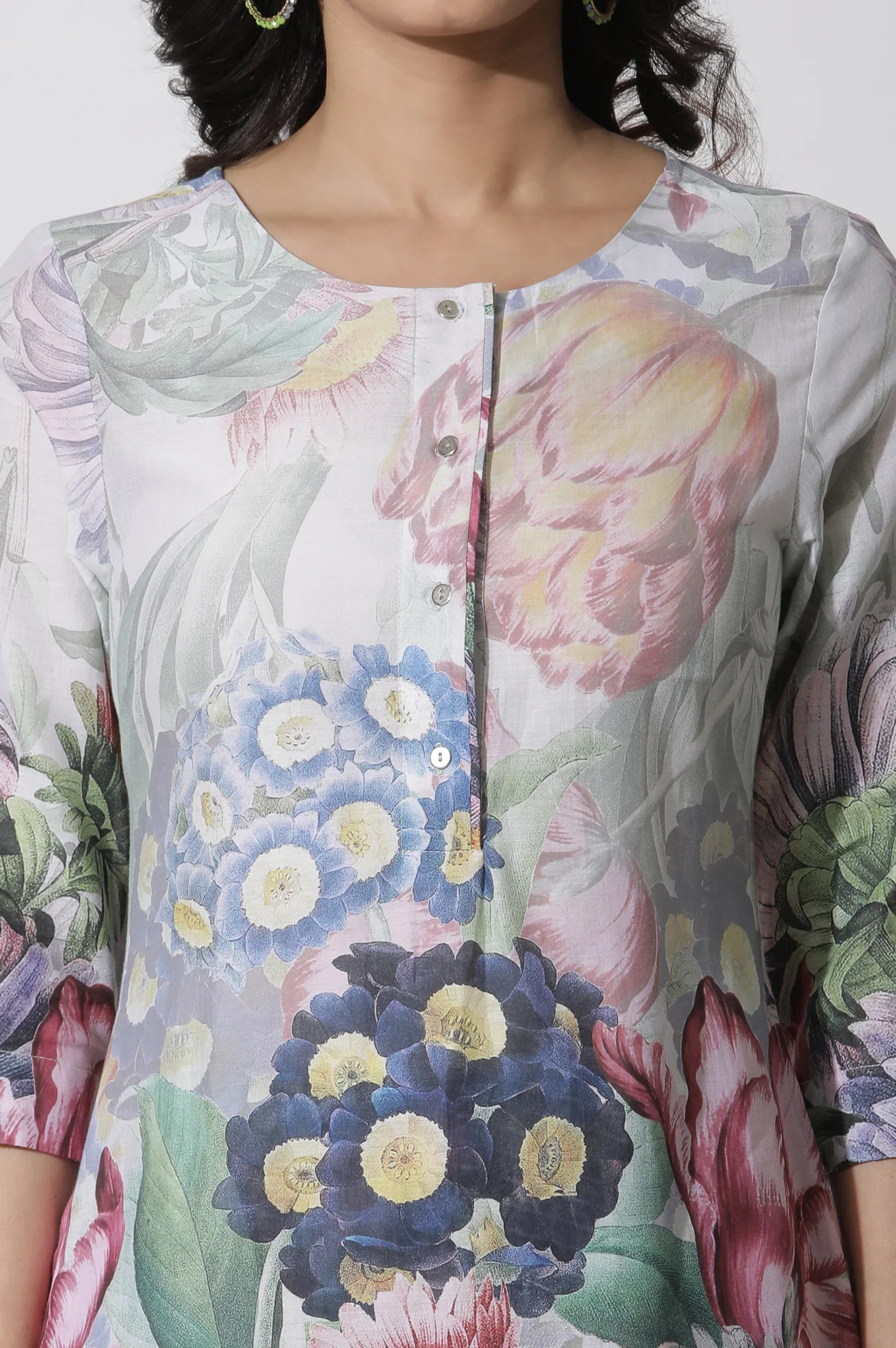 Multi-Coloured Floral Printed Short Kurta And Pants Set - Image 6