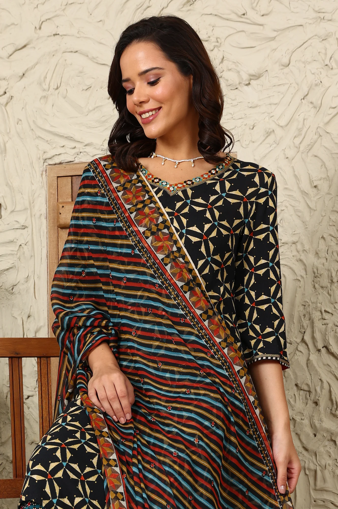 Multi-Coloured Stripe Printed Chiffon Dupatta - Image 4
