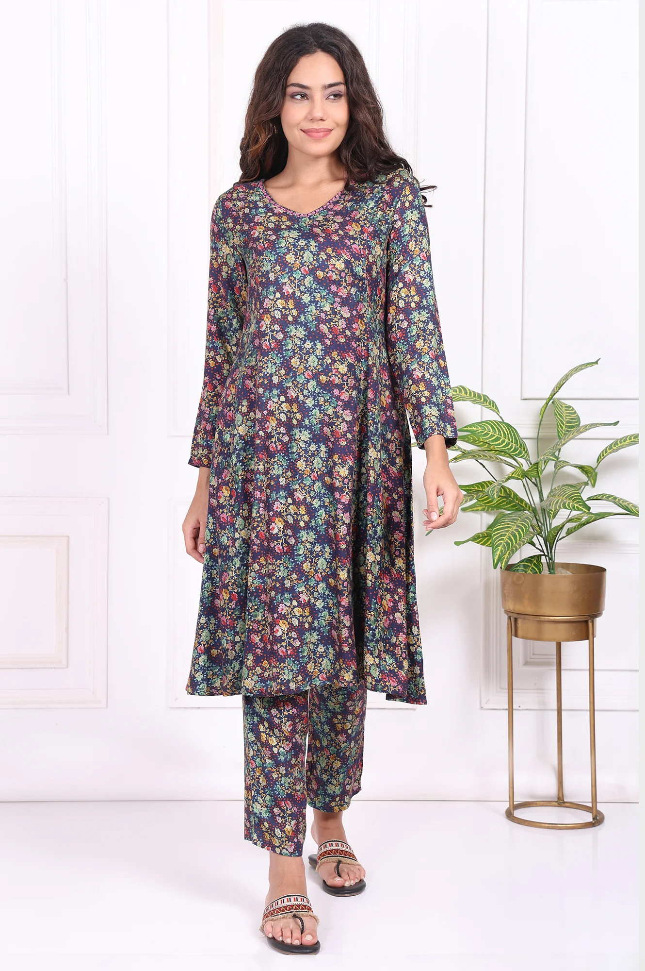 Multicolor Floral Printed Straight Rayon Kurta and Straight Pant Set - Image 2