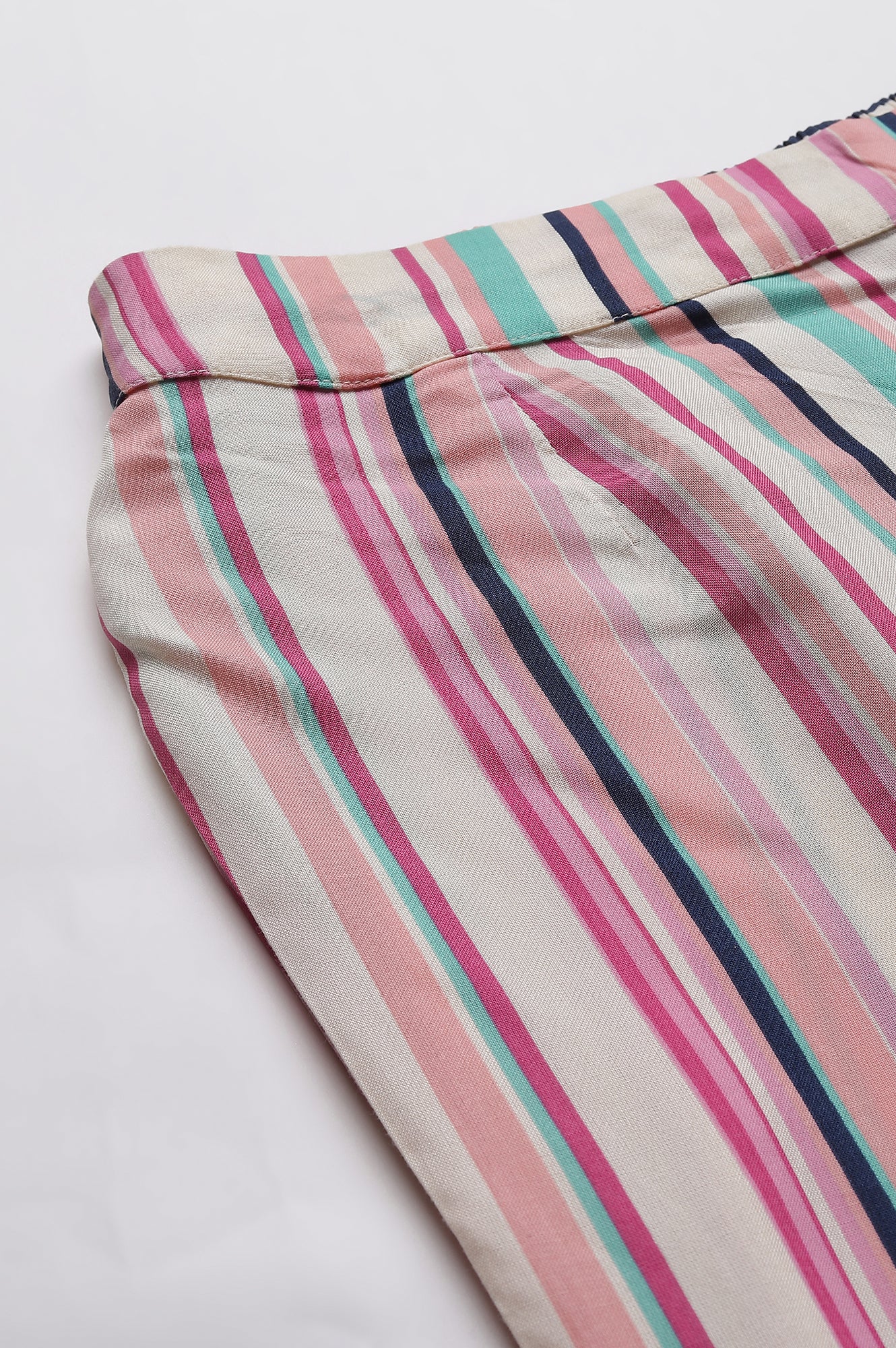 Multicoloured Rayon Printed Parallel Pants - Image 7