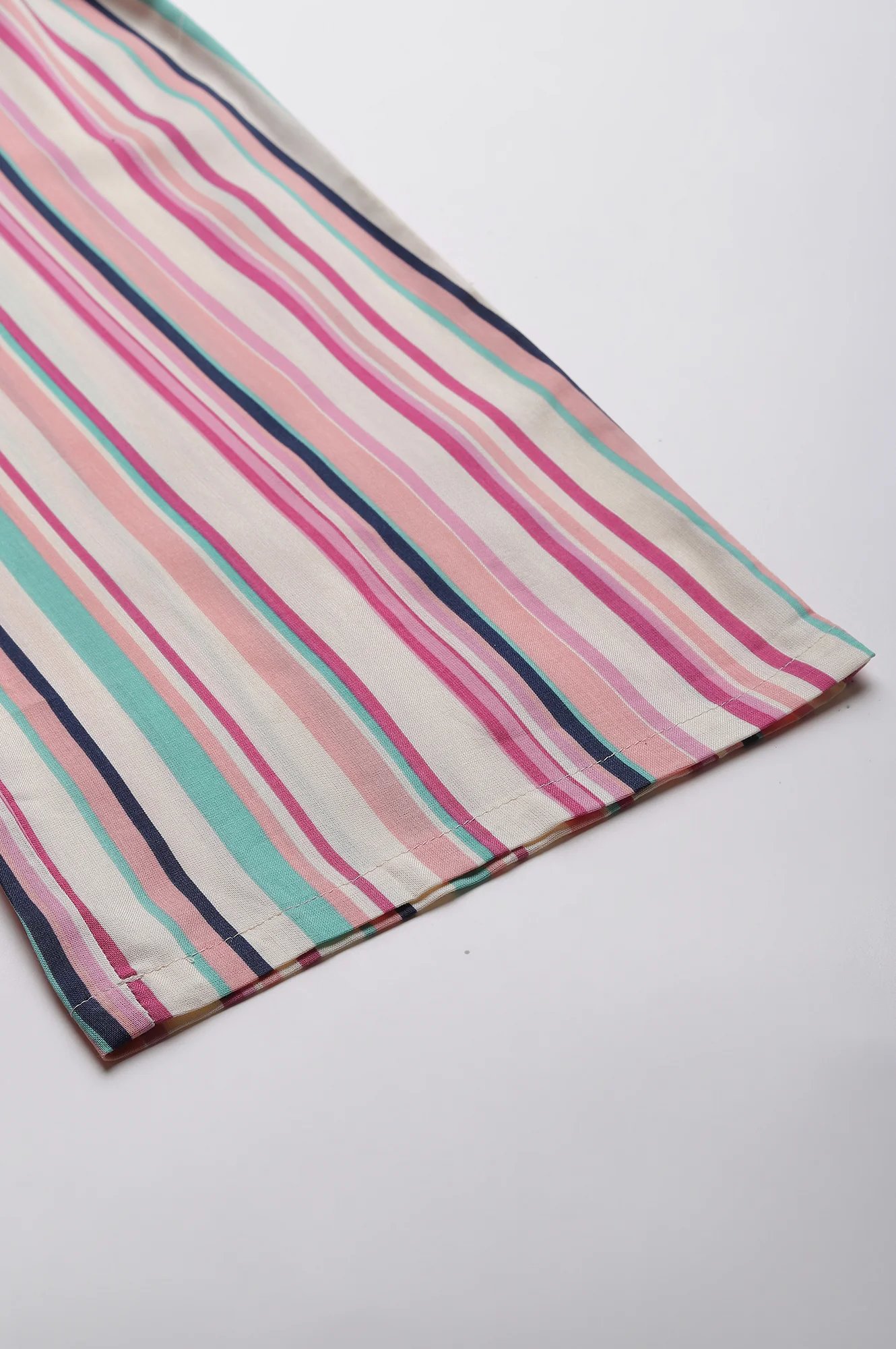 Multicoloured Rayon Printed Parallel Pants - Image 8