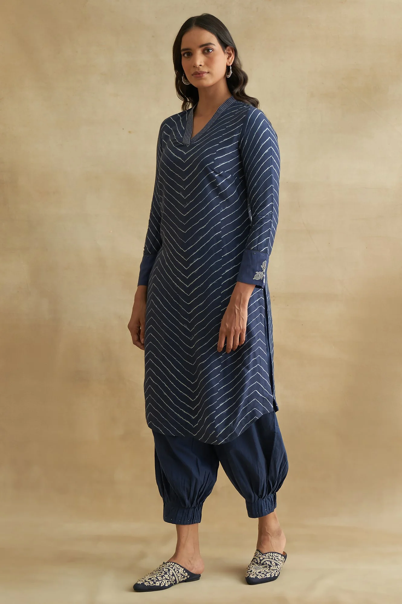 Navy kurta With Printed Shibori Pattern - Image 3