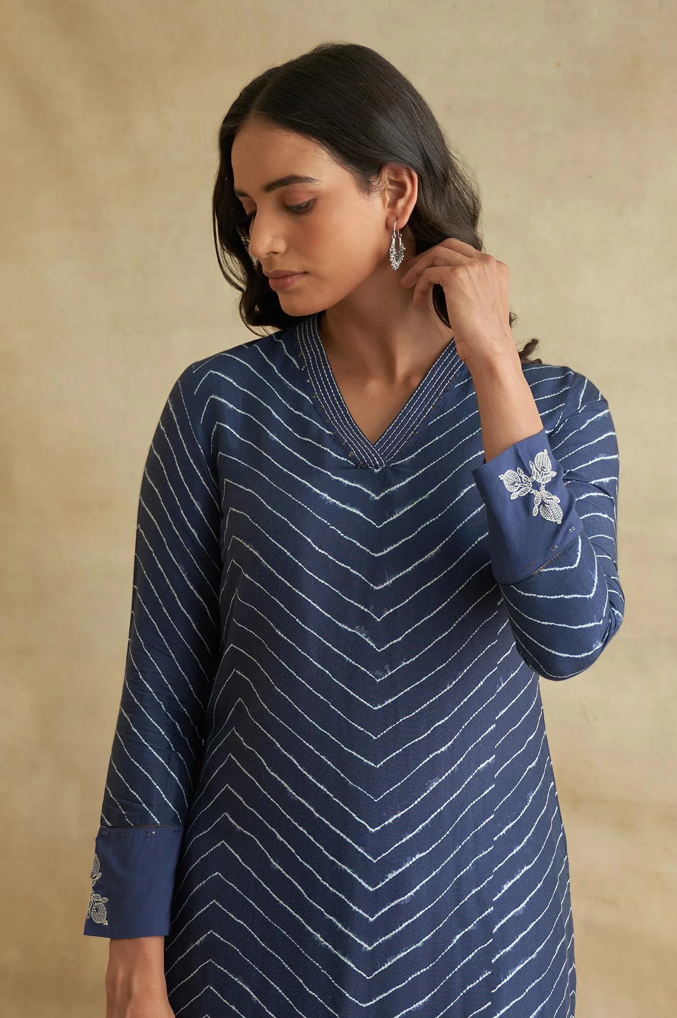 Navy kurta With Printed Shibori Pattern - Image 6