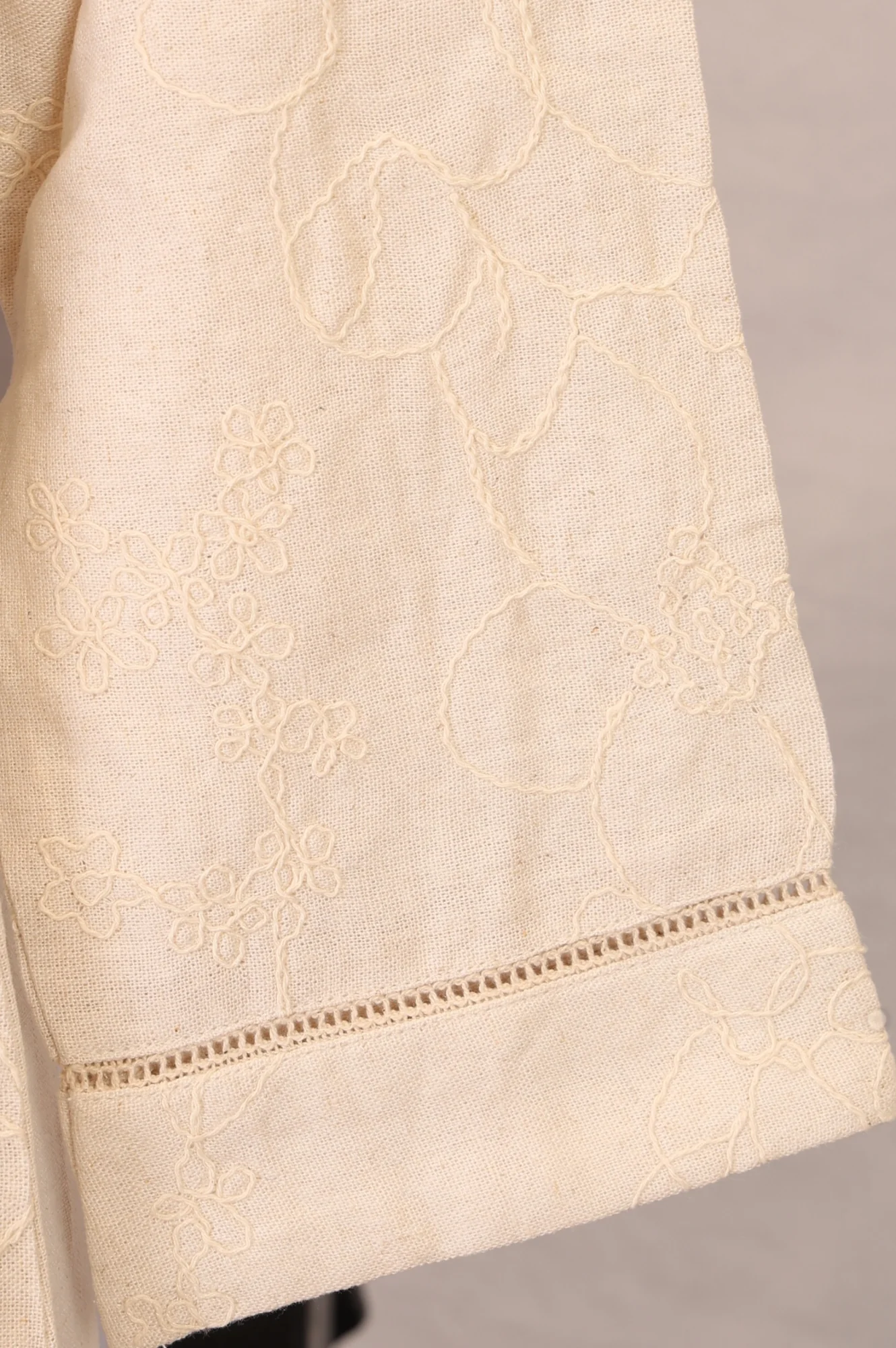 Off White Chikankari Rayon Straight Kurta with Pants Co-ord Set - Image 2