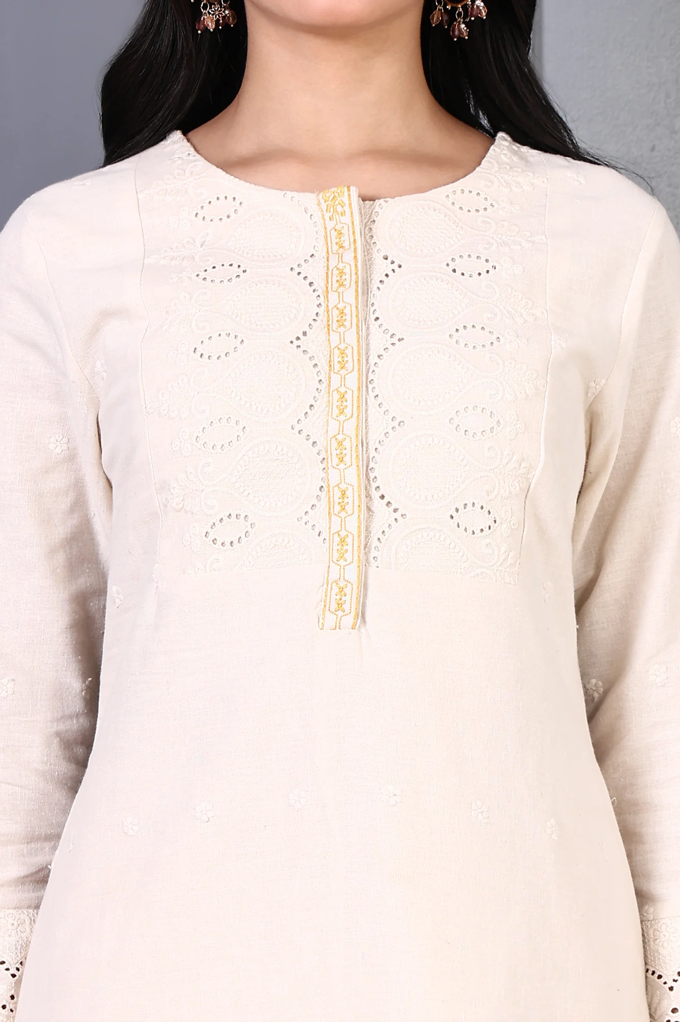 Off White Embroidered Cotton Flax Straight Kurta and Trousers Co-ord Set - Image 3