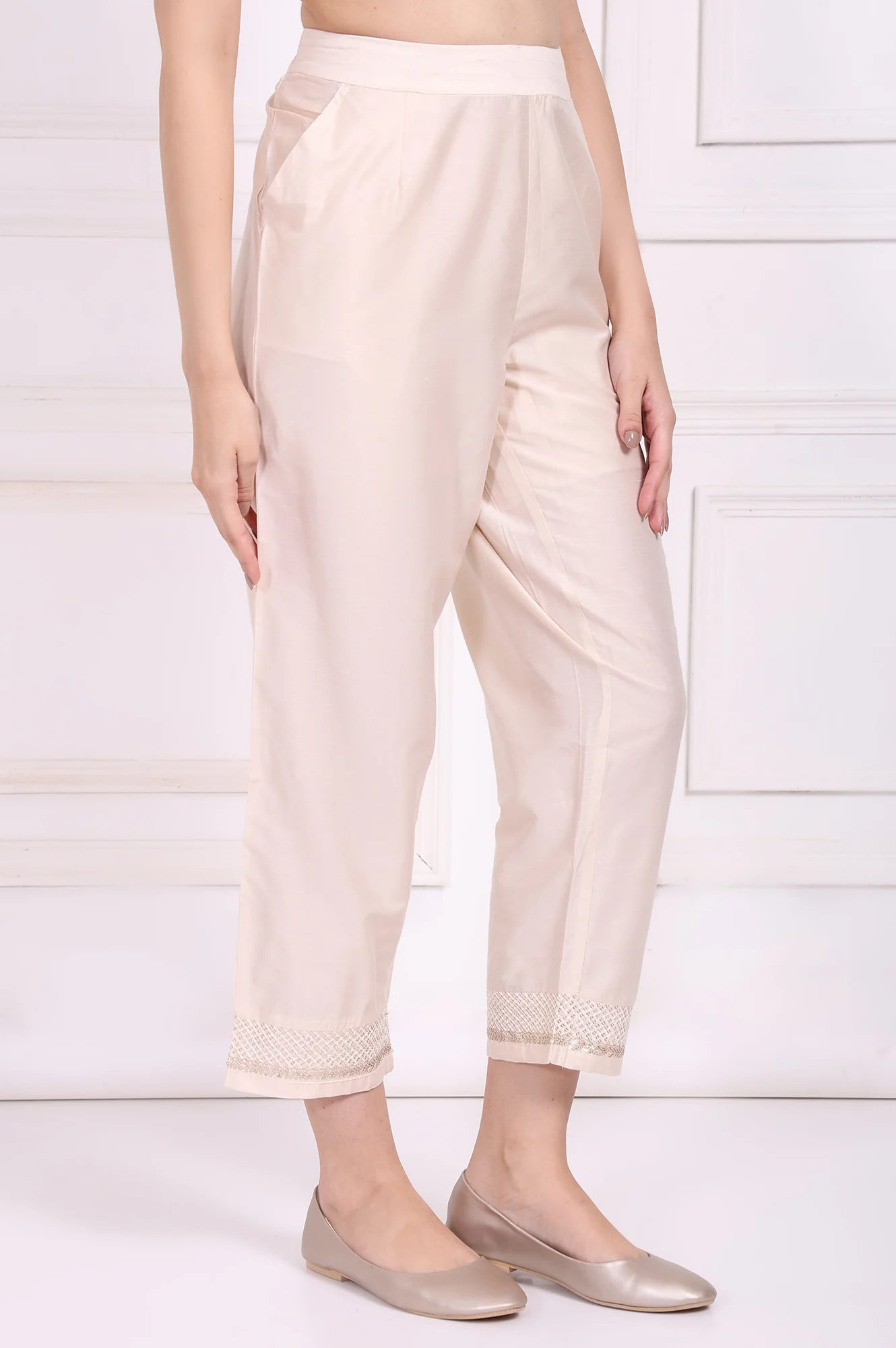 Off-White Embroidered Cropped Rayon Straight Pant - Image 3