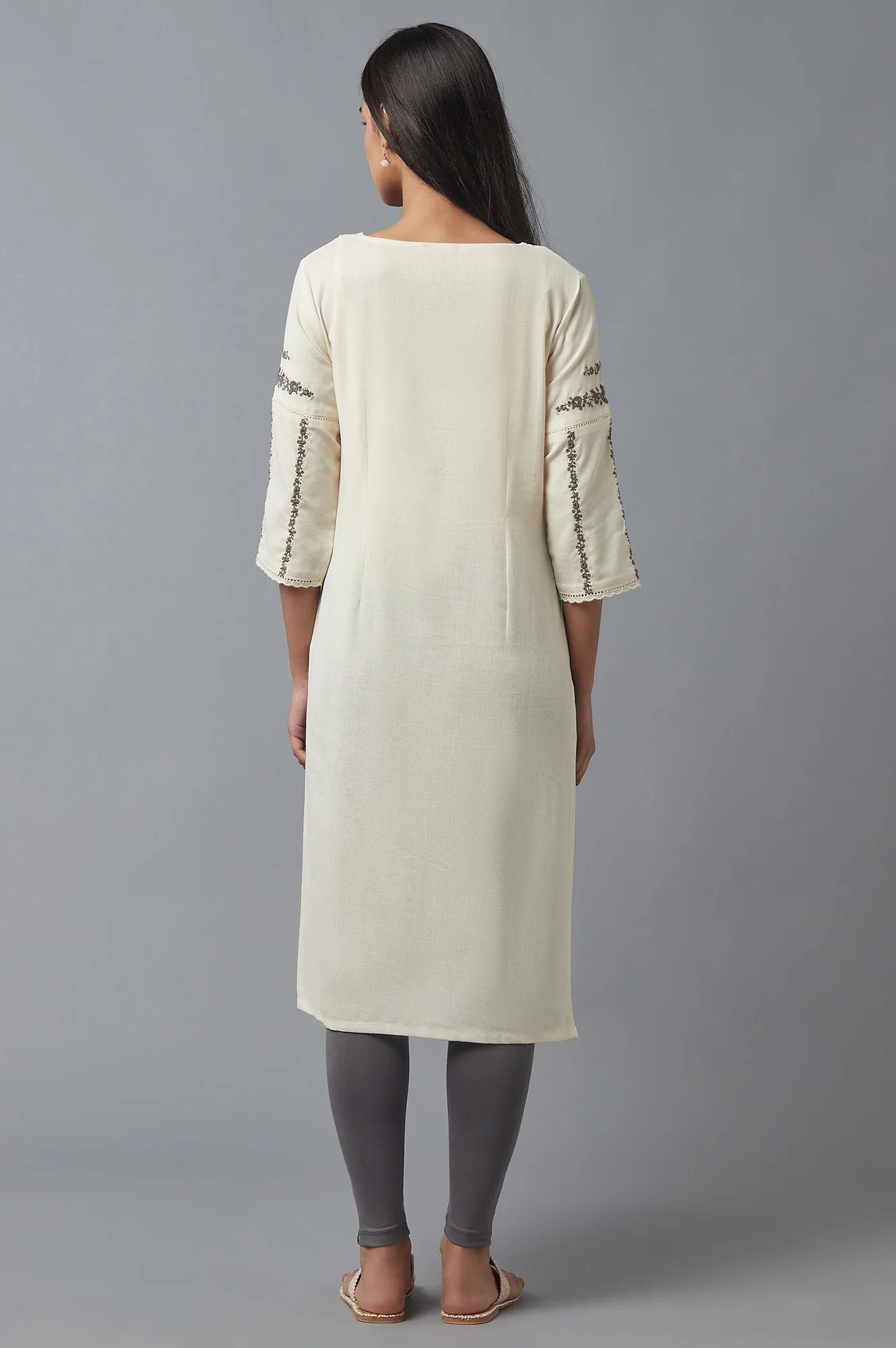 Off-White Embroidered kurta - Image 2