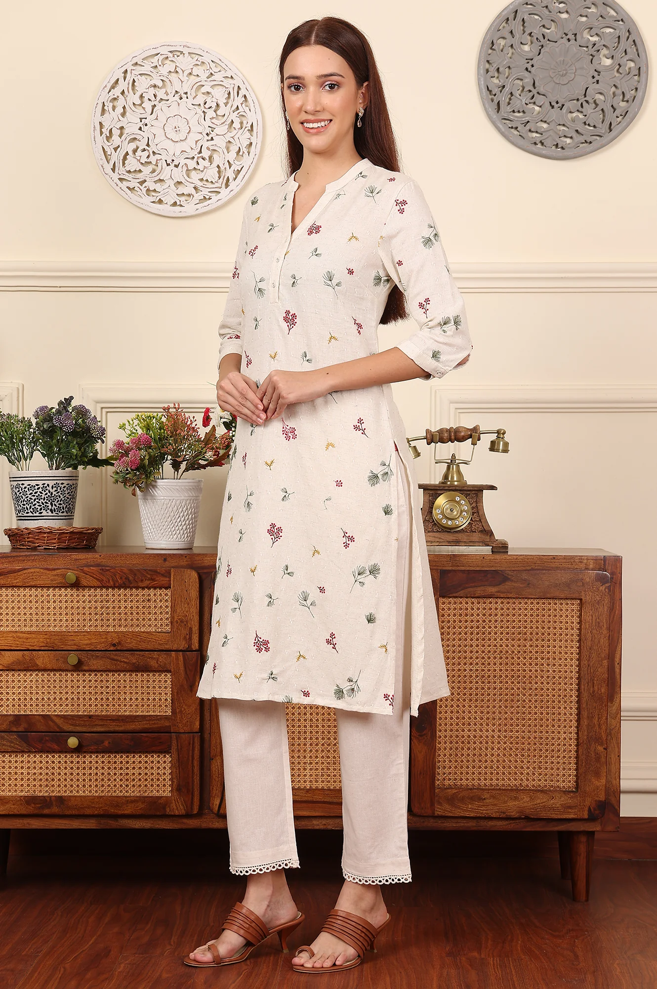 Off White Floral Printed Cotton Flax Straight Kurta - Image 6