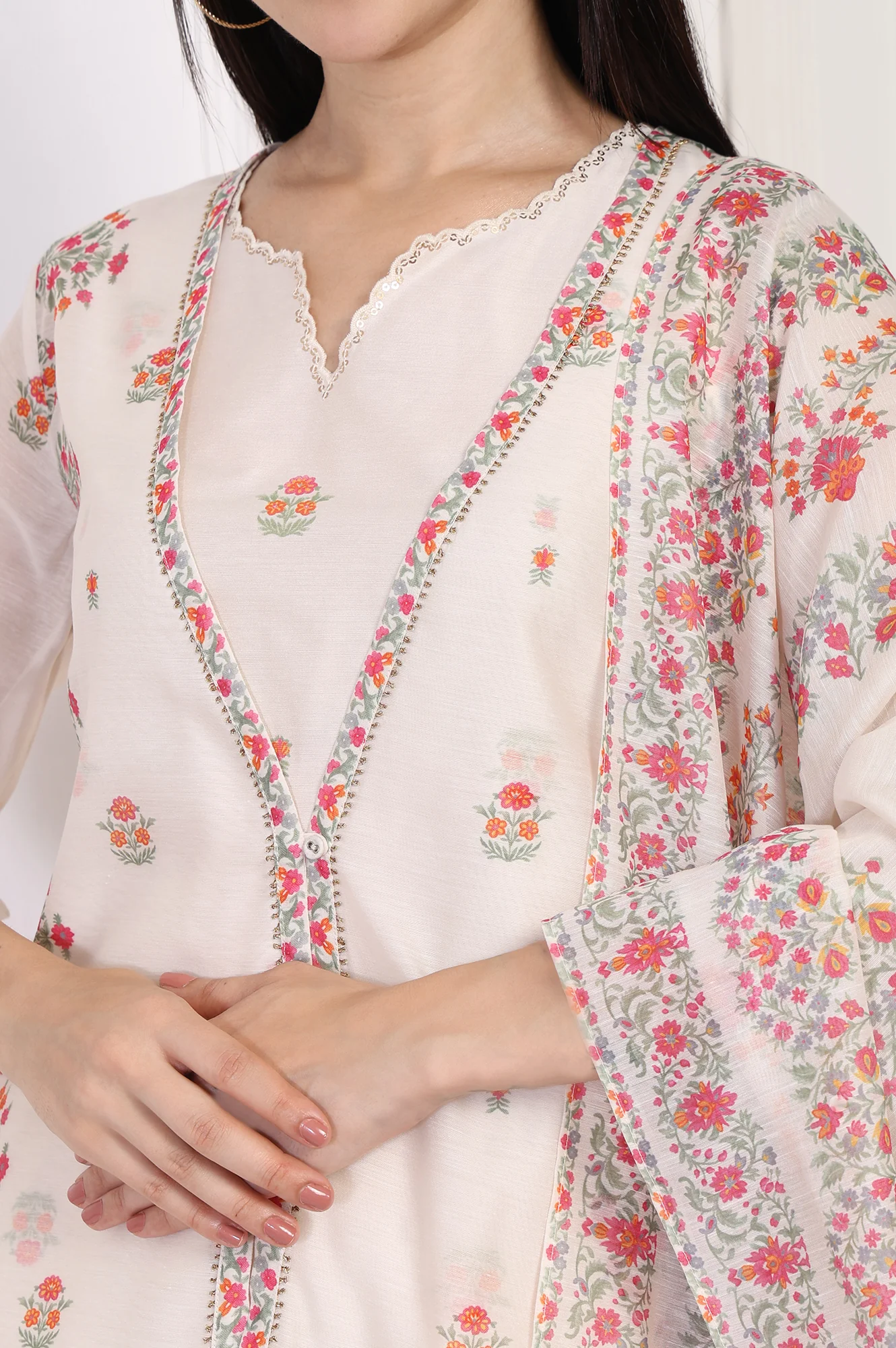 Off-White Floral Printed Lace Trim Straight Chiffon Kurta with Inner, Flared Pant and Dupatta Set - Image 4