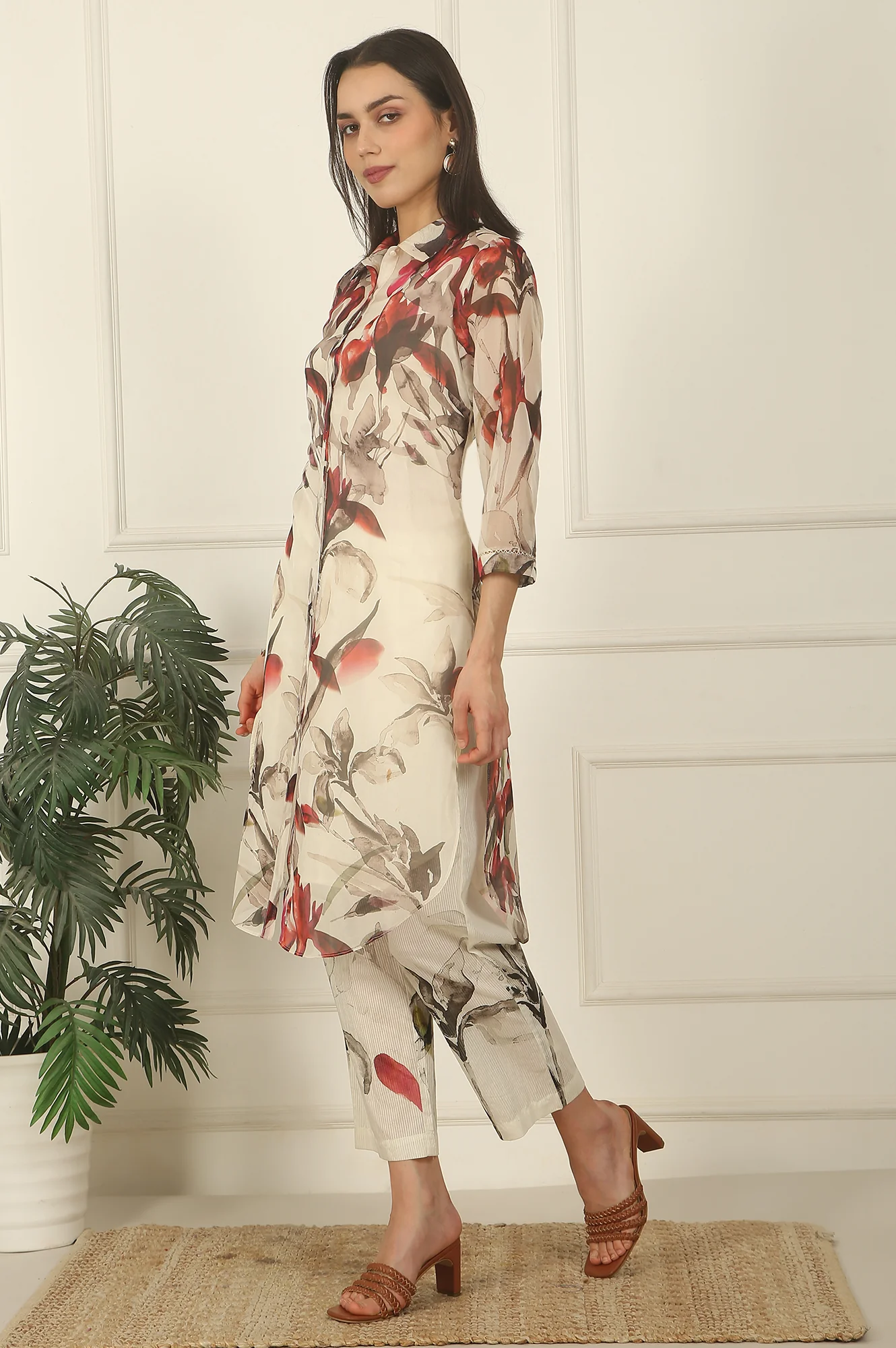 Off-White Floral Printed Organza Shirt Kurta and Pants Co-ord Set - Image 4
