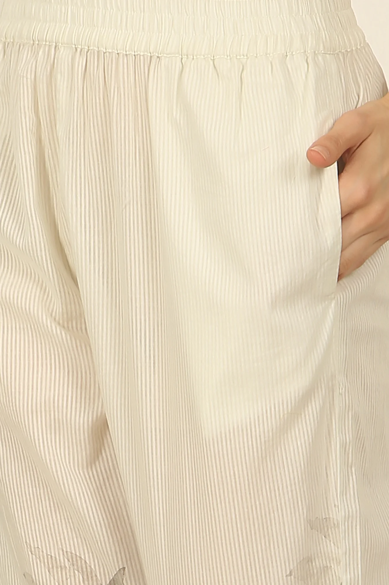 Off-White Floral Printed Organza Shirt Kurta and Pants Co-ord Set - Image 8