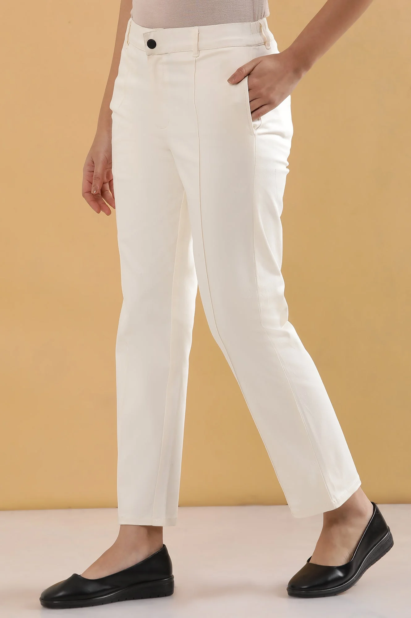 Off White Solid Straight Fit Cotton Pants With Pintuck Detail - Image 3