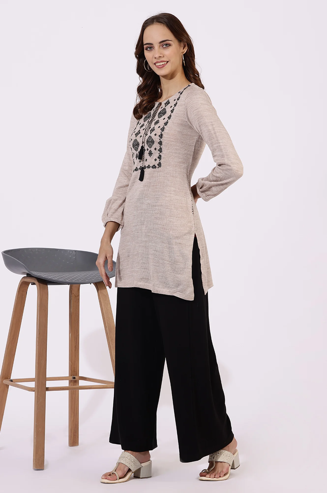 Off White Solid Thread Work Acrylic Straight Tunic - Image 4