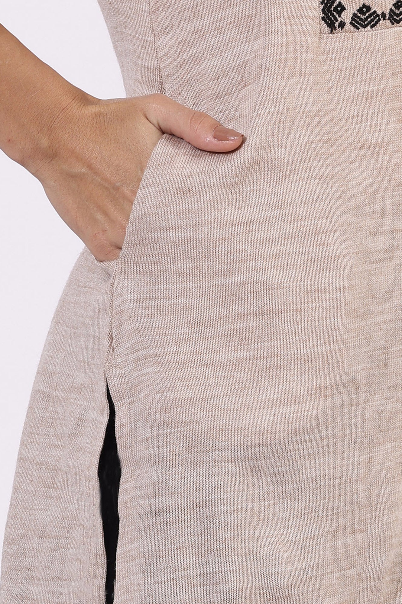 Off White Solid Thread Work Acrylic Straight Tunic - Image 7
