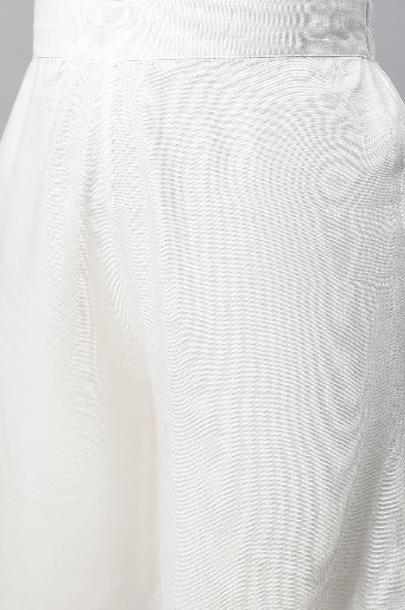 Off White Solid Straight-fit Woven Palazzo with Slip-On Closure - Image 7