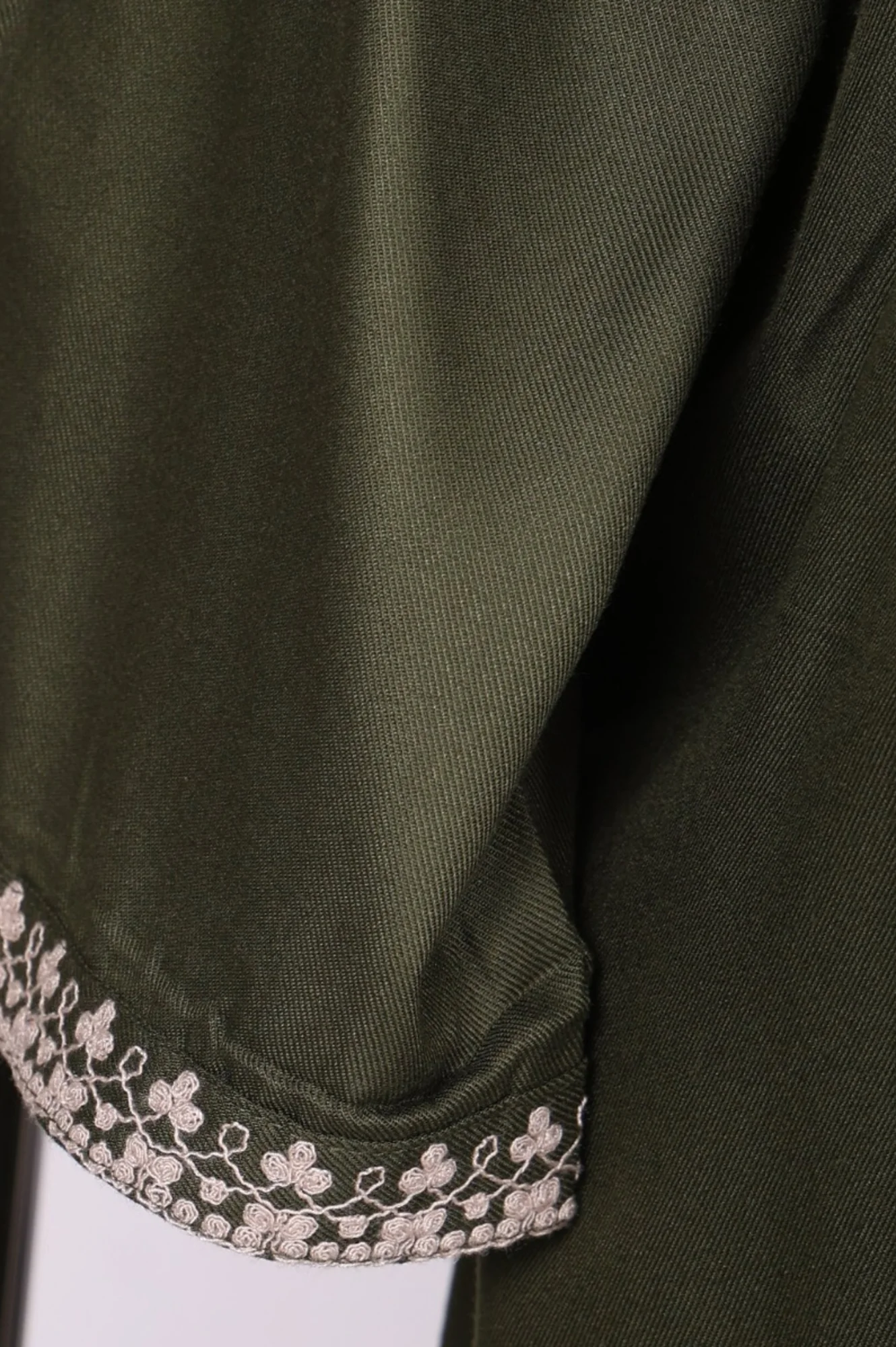 Olive Thread Embroidered Straight Kurta with Pants Set - Image 6