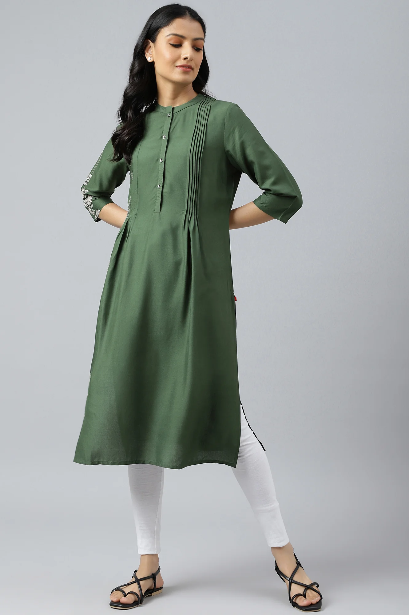 Olive Green Pleated kurta With Embroidery - Image 5