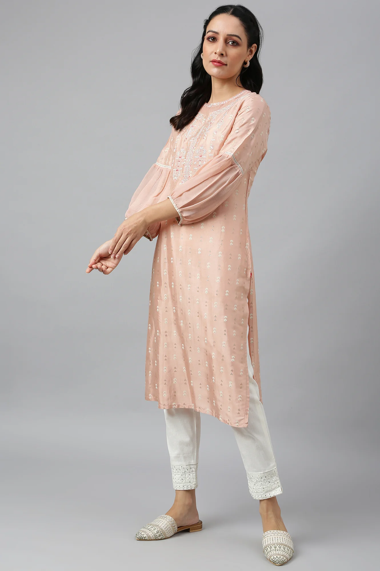 Peach Shantung kurta With Embroidery - Image 3