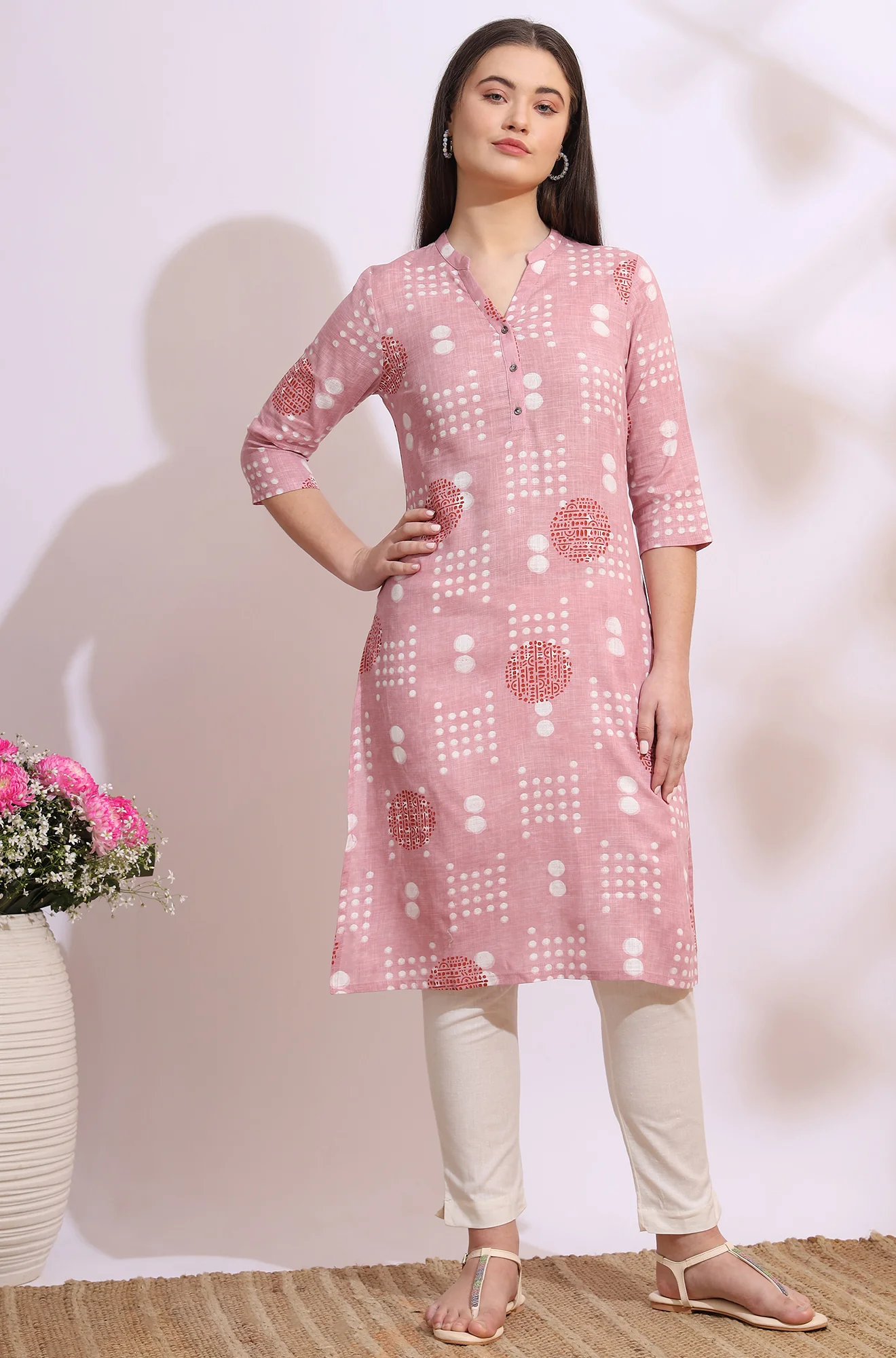 Pink Bold Geometric Printed Pure Cotton Straight Kurta - Image 3