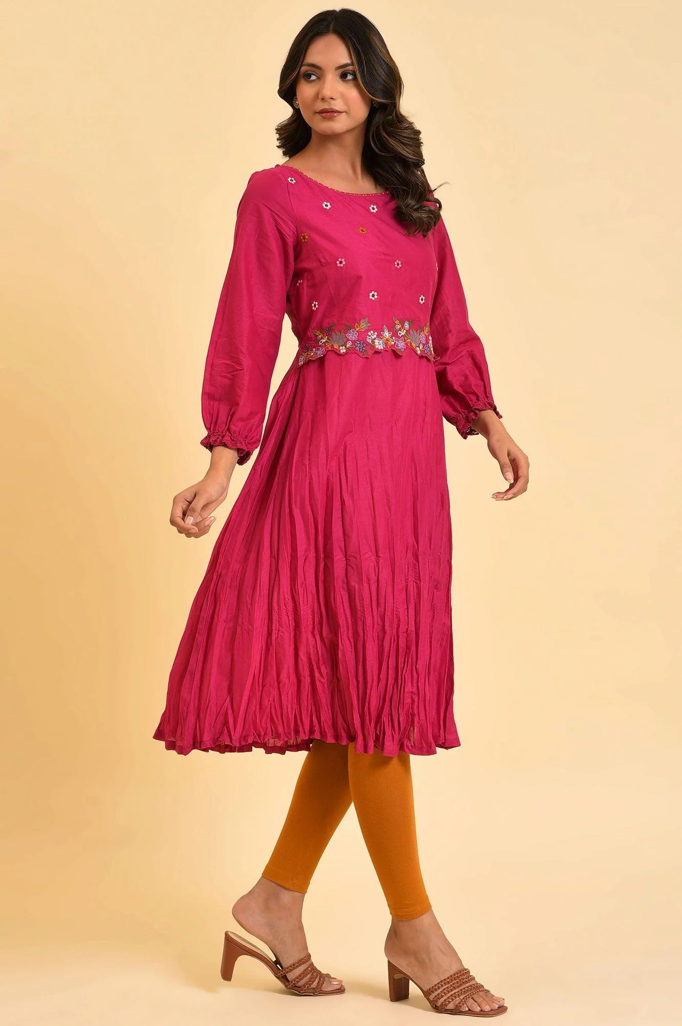 Pink Embroidered Crinkled kurta - Image 4