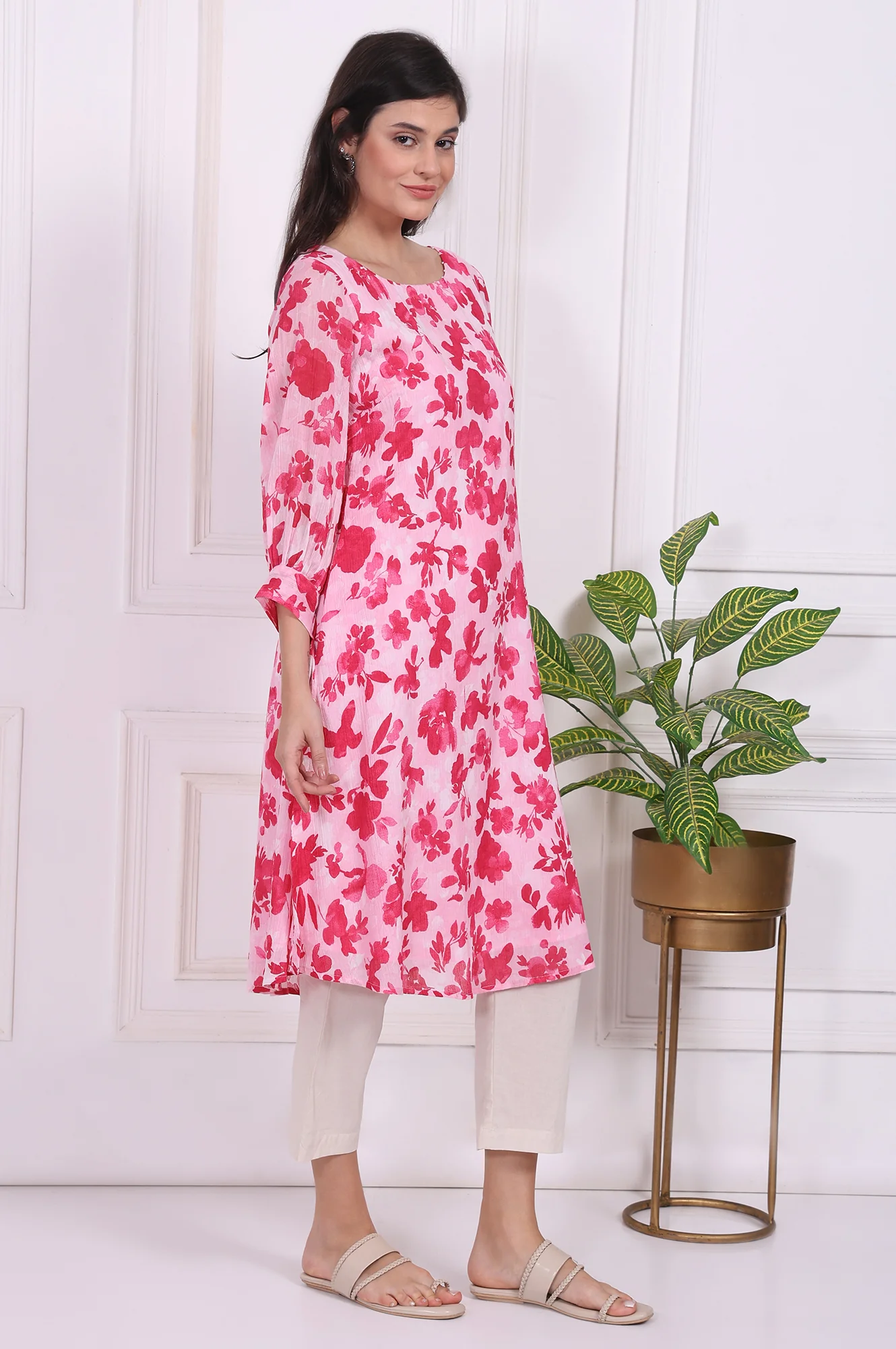 Pink Floral Printed Cotton Crepe Curved A-line Kurta - Image 6