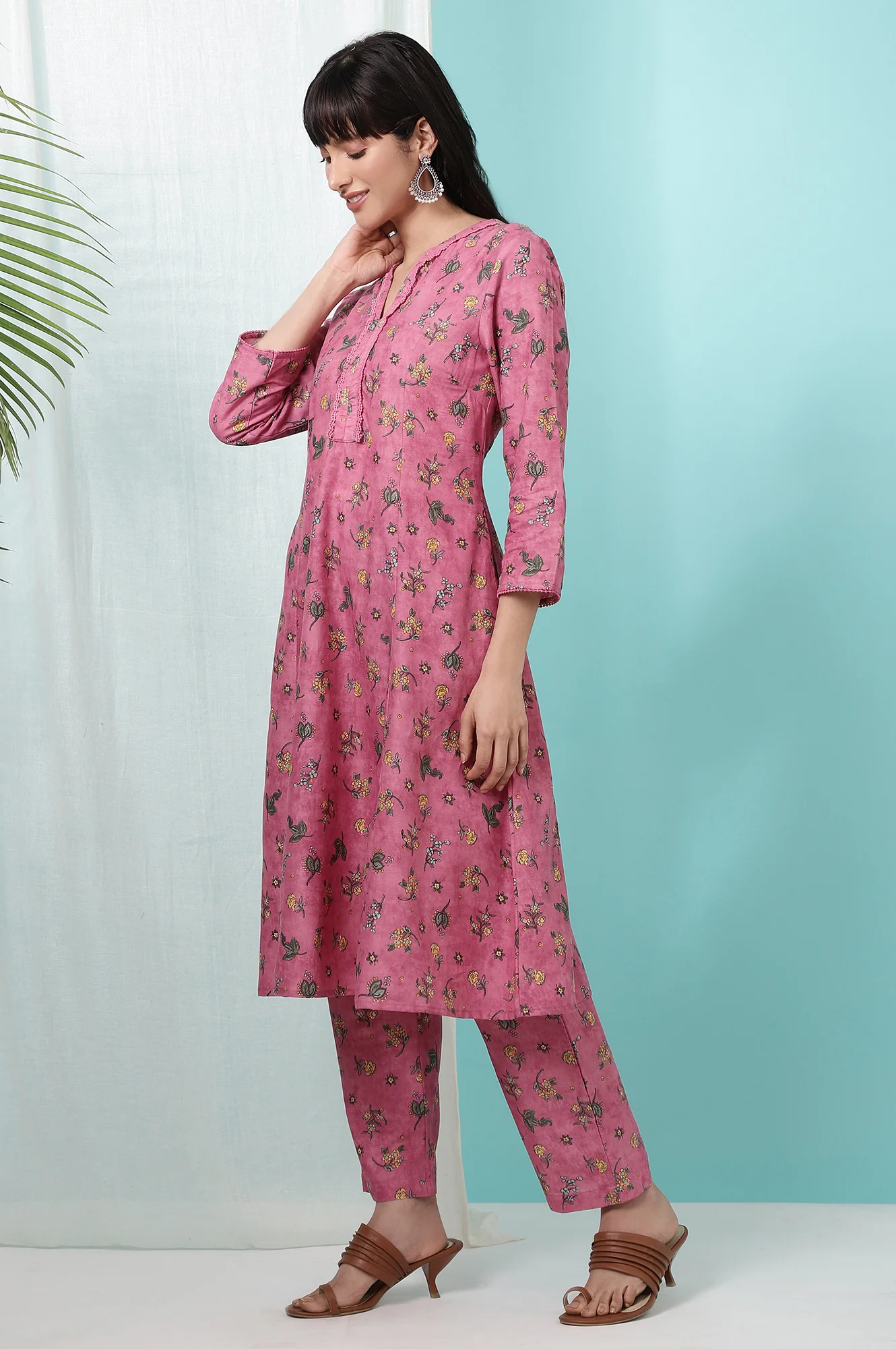 Pink Floral Printed Pure Cotton A-line Kurta and Pants Co-ord Set - Image 5
