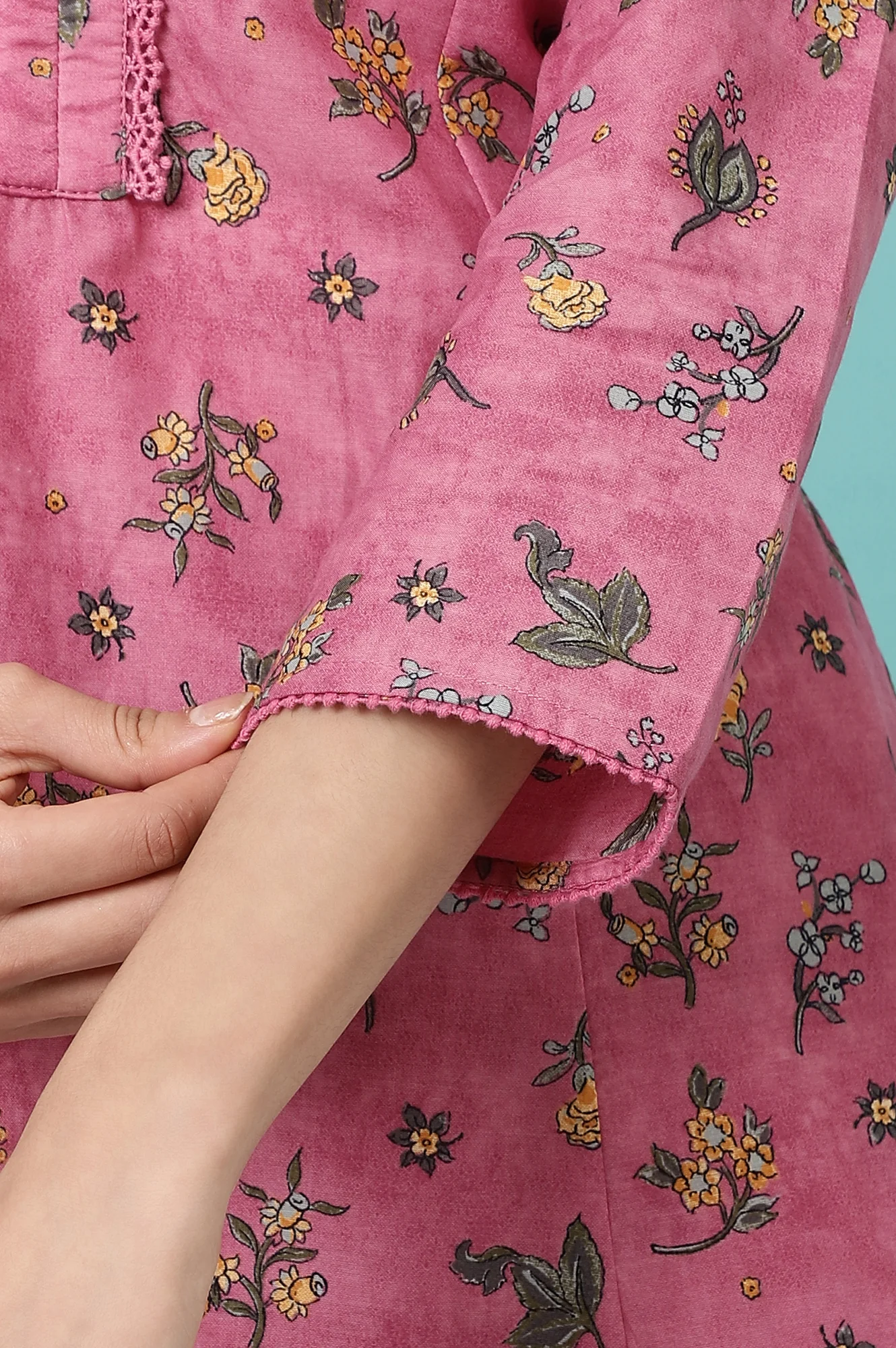 Pink Floral Printed Pure Cotton A-line Kurta and Pants Co-ord Set - Image 8