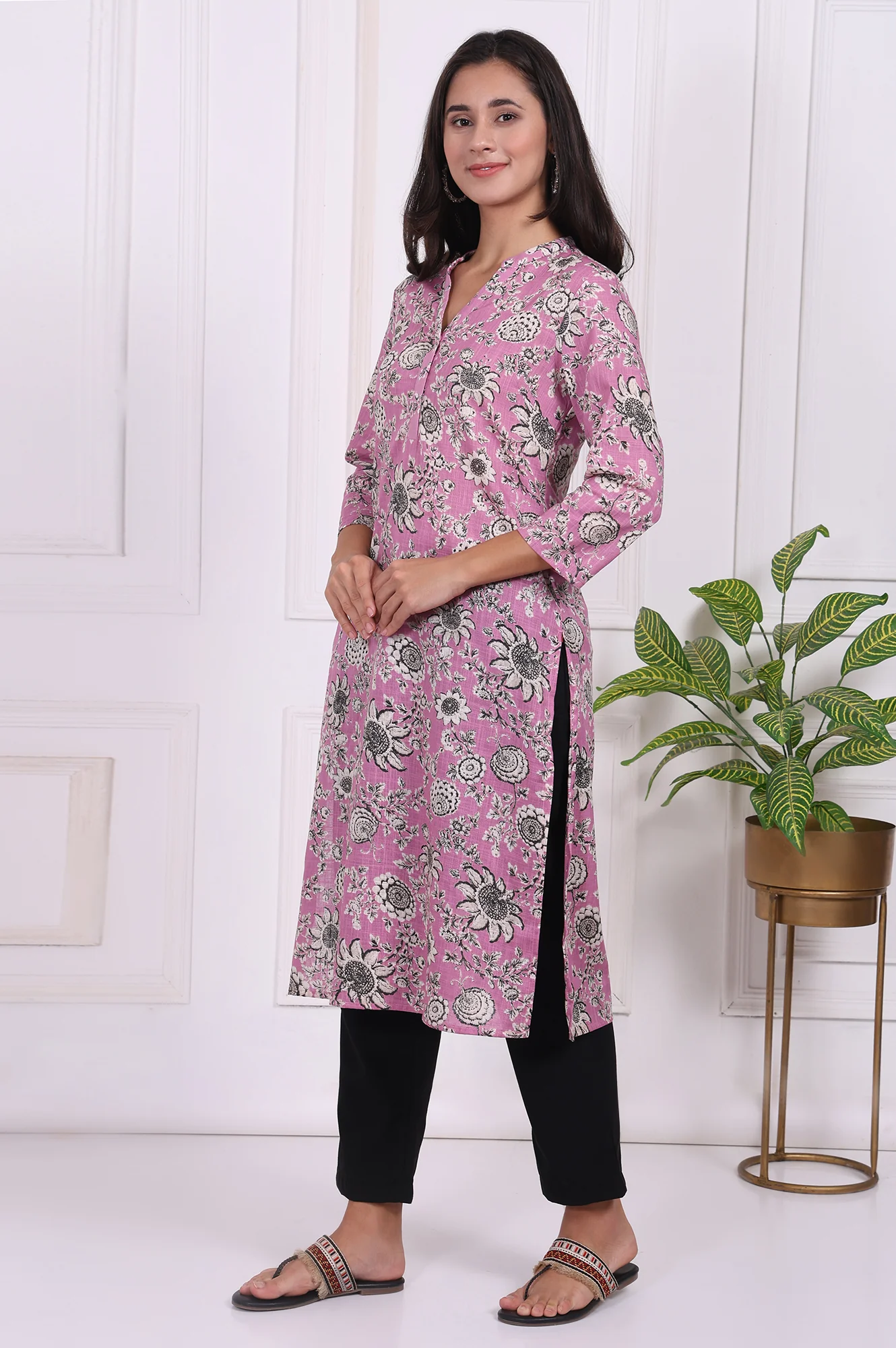 Pink Floral Printed Pure Cotton Straight Kurta - Image 4