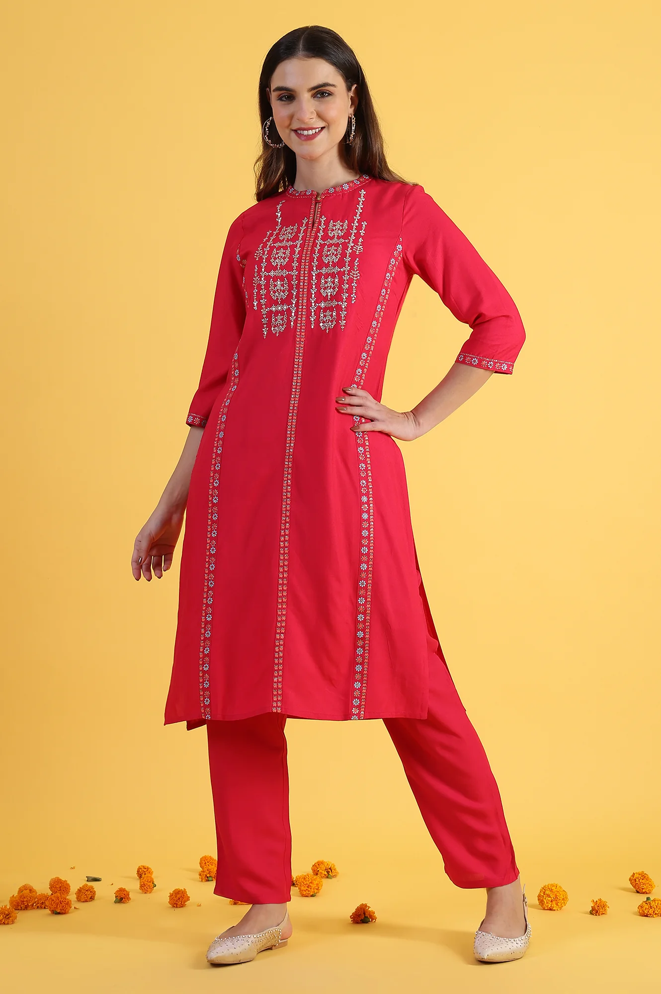 Pink Glitter Printed Embroidered Straight Kurta - Image 2