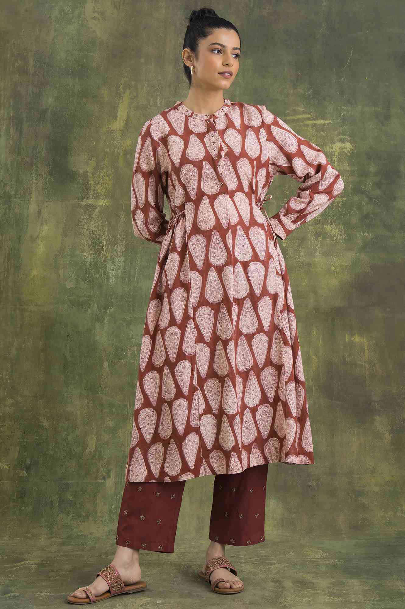 Pink Solid Embroidered Straight Silk Pant - Image 5