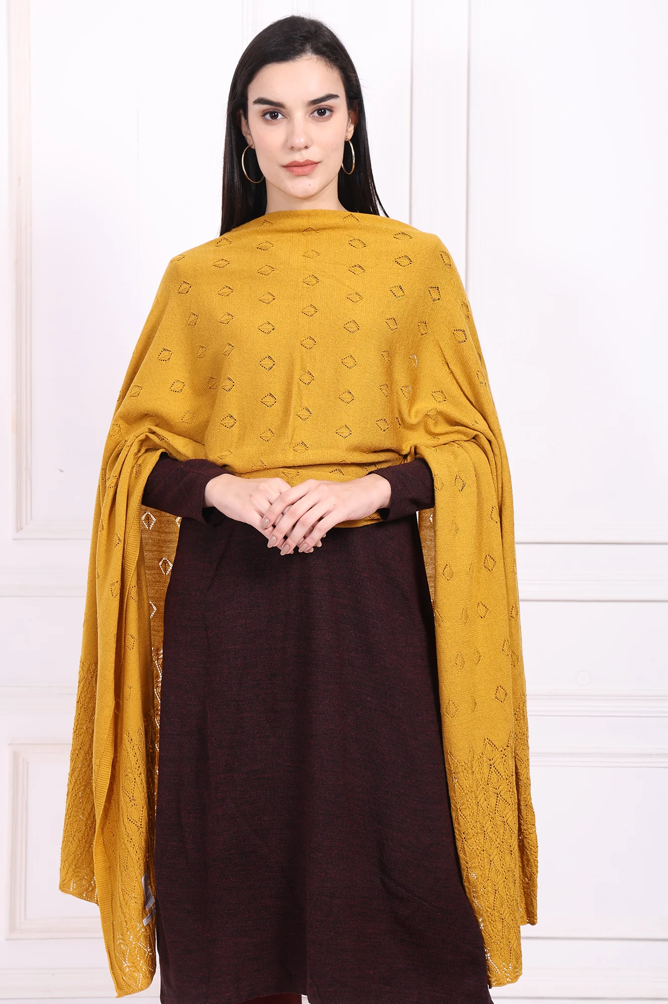 Yellow Textured Geometric Acrylic Stole