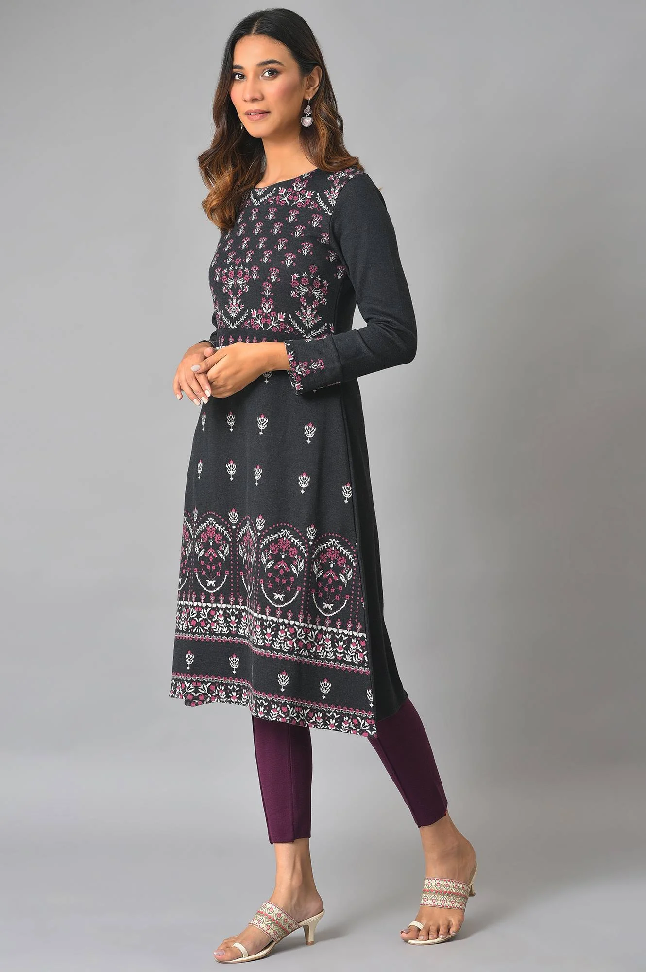 Plus Size Black A-Line Placement Printed Winter kurta - Image 4