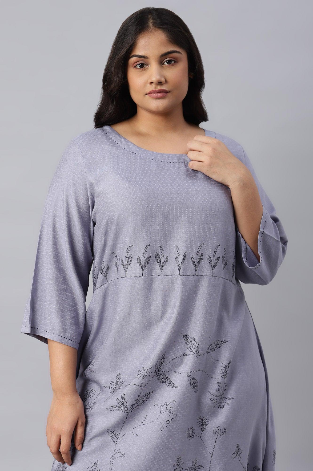 Plus Size Blue Floral kurta With Kantha Details - Image 5