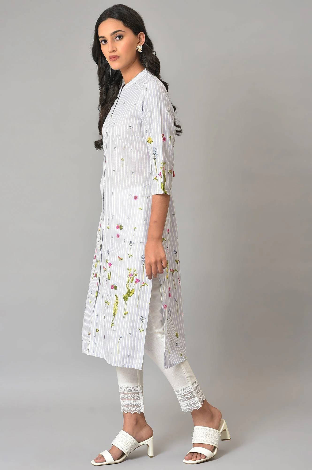 Plus Size Blue Floral Printed Straight kurta - Image 3