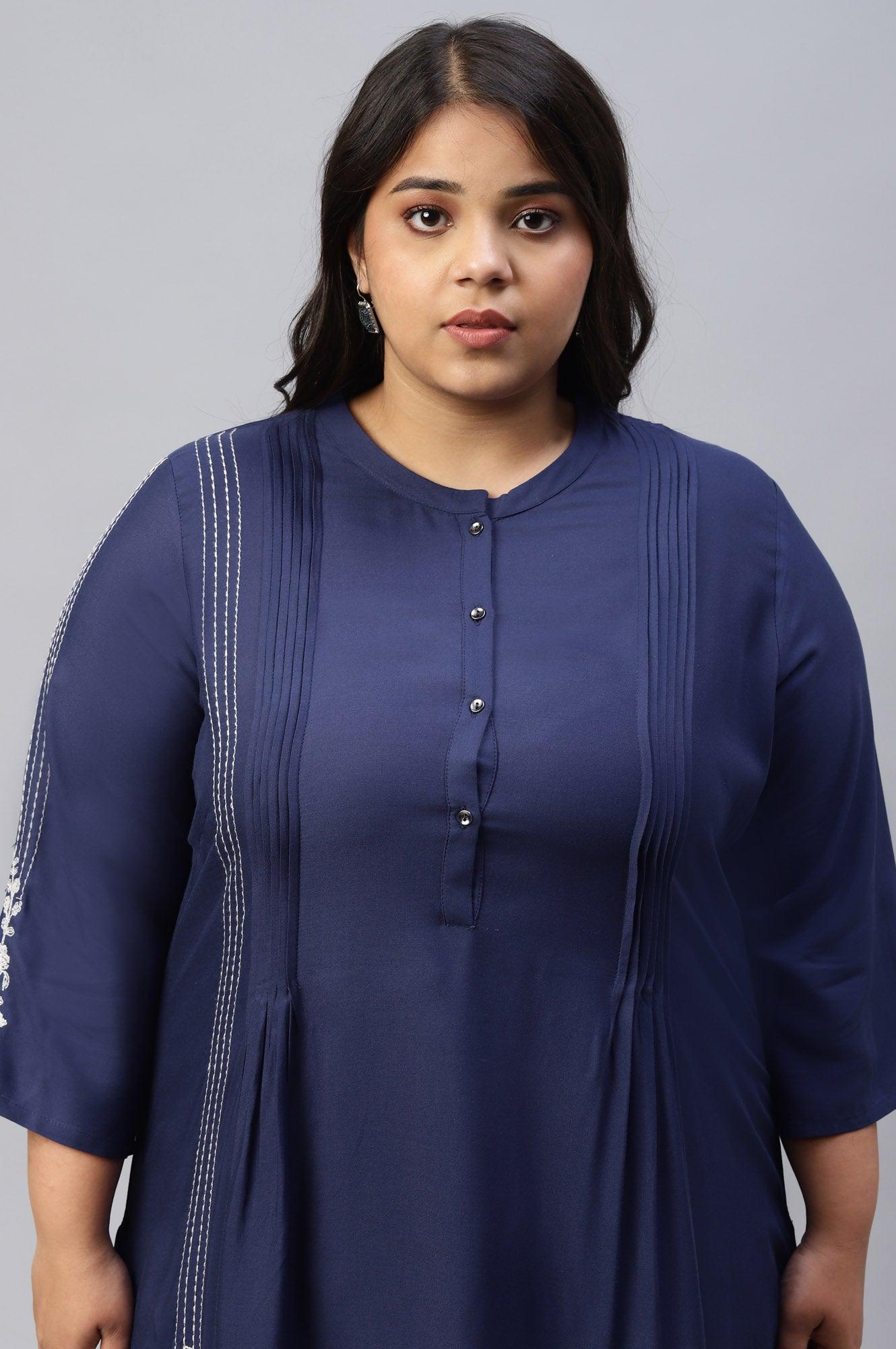 Plus Size Dark Blue Embroidered kurta With Pleats - Image 5