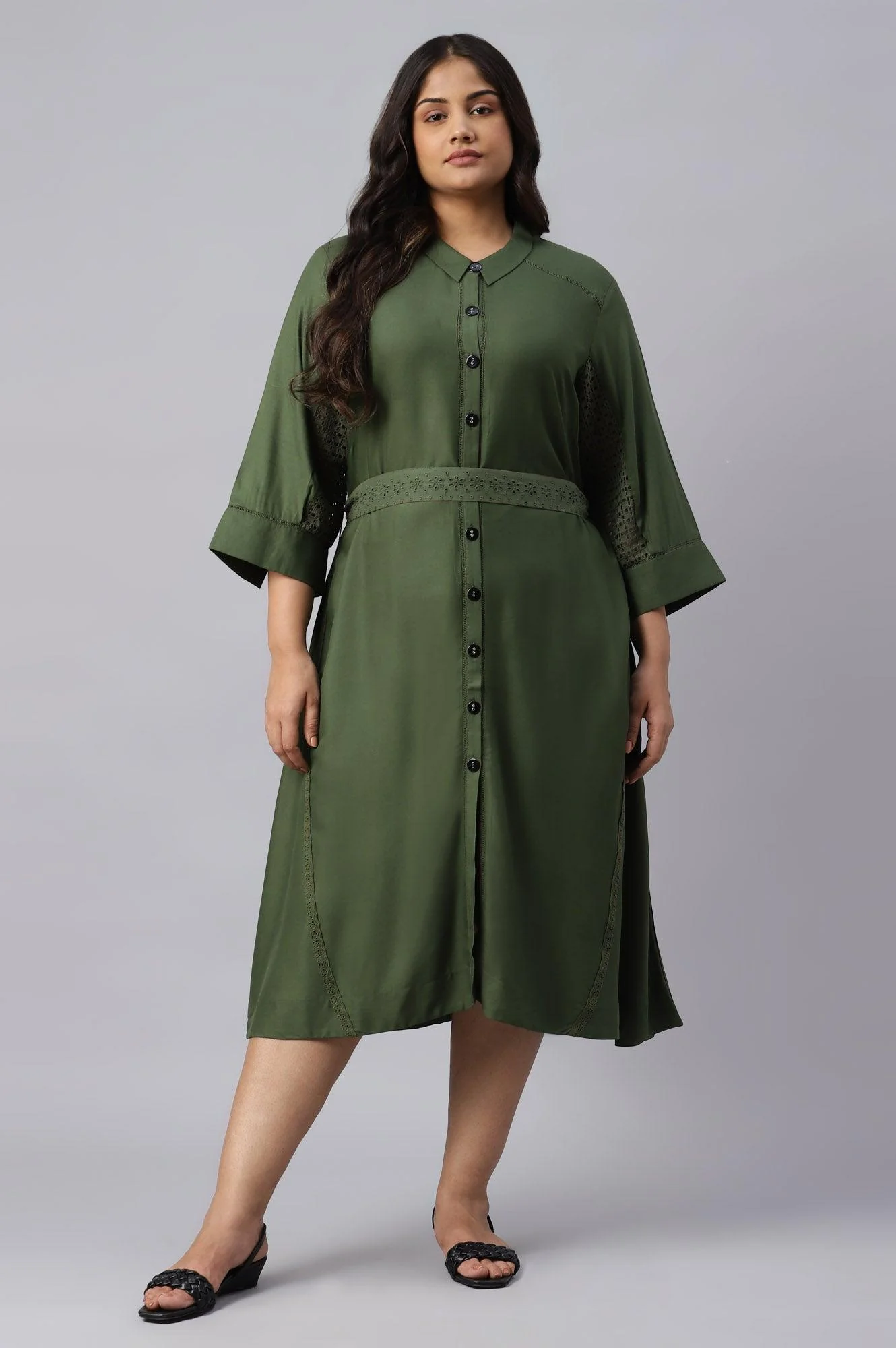 Plus Size Green A-Line Embroidered Shirt Dress With Schiffli Belt