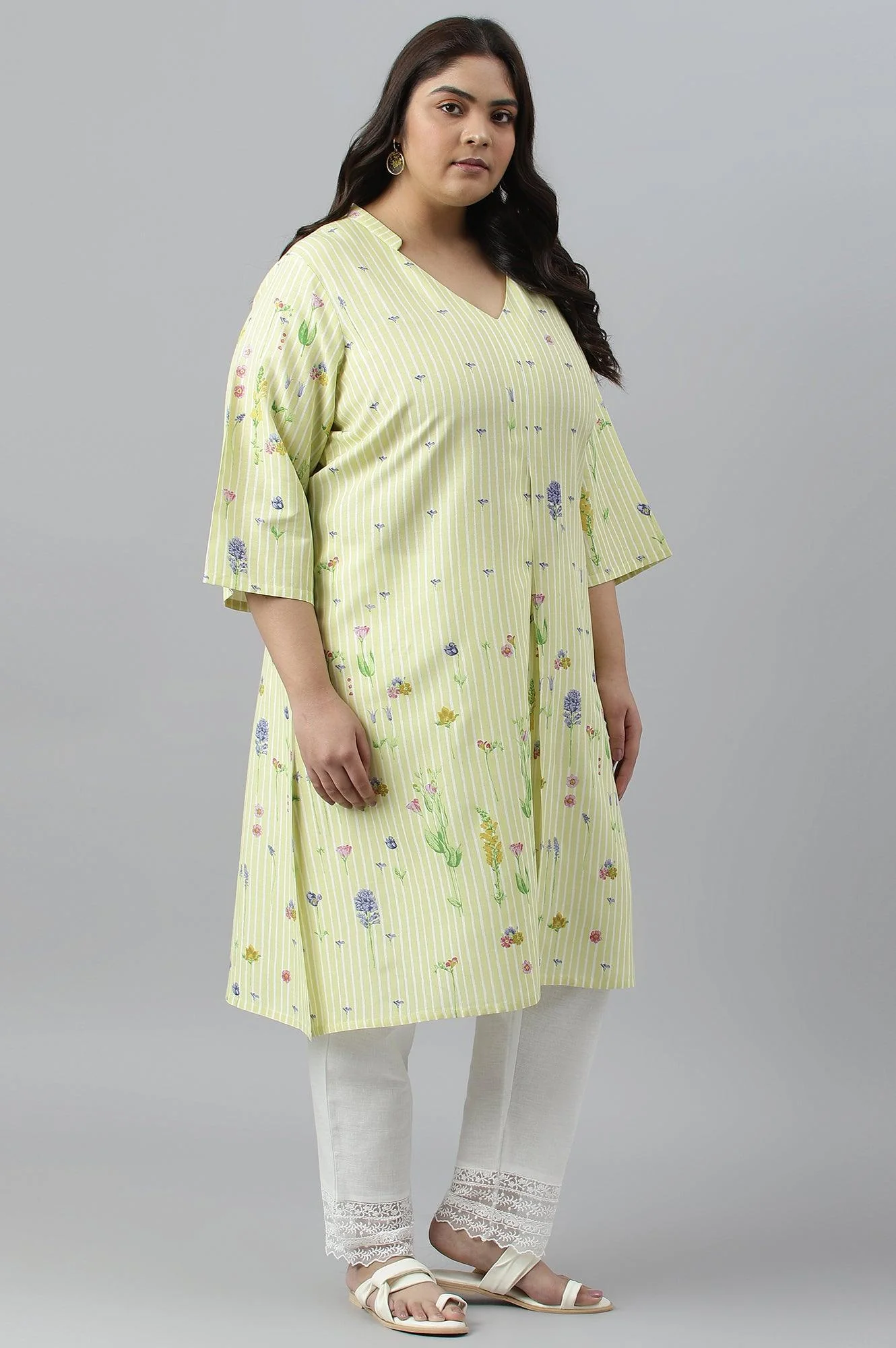 Plus Size Light Green A-Line kurta With Multi-Coloured Print - Image 3
