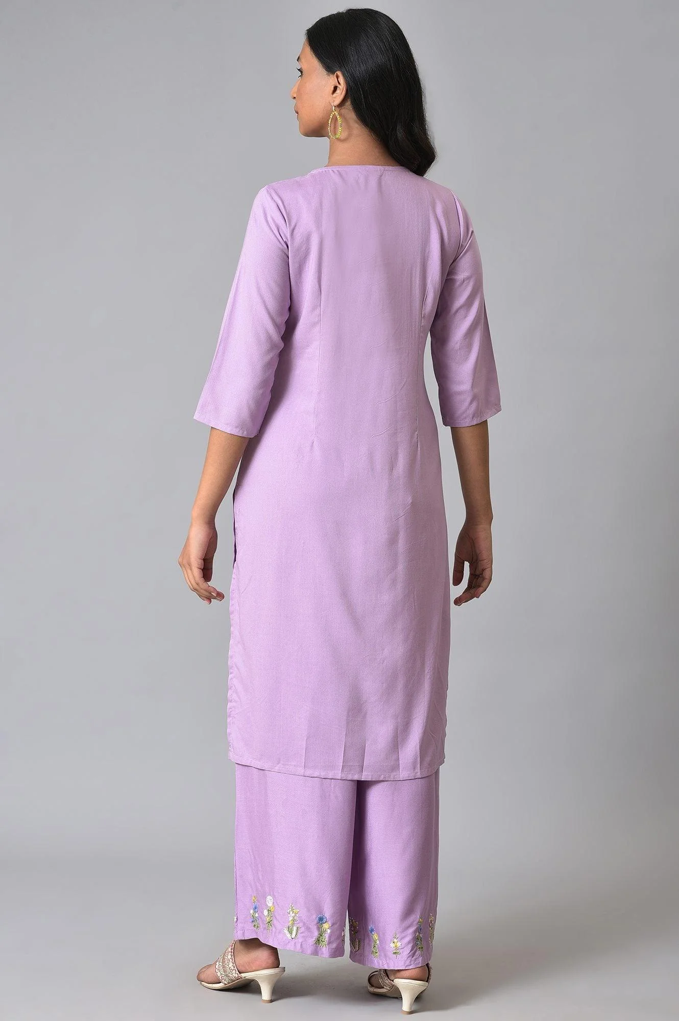 Plus Size Light Purple Embroidered kurta With Pintucks - Image 2