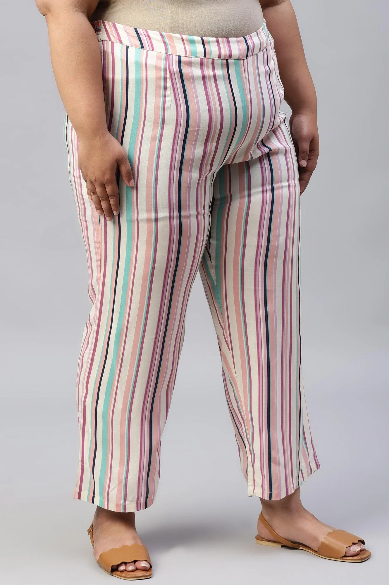 Plus Size Multicoloured Rayon Printed Parallel Pants - Image 4