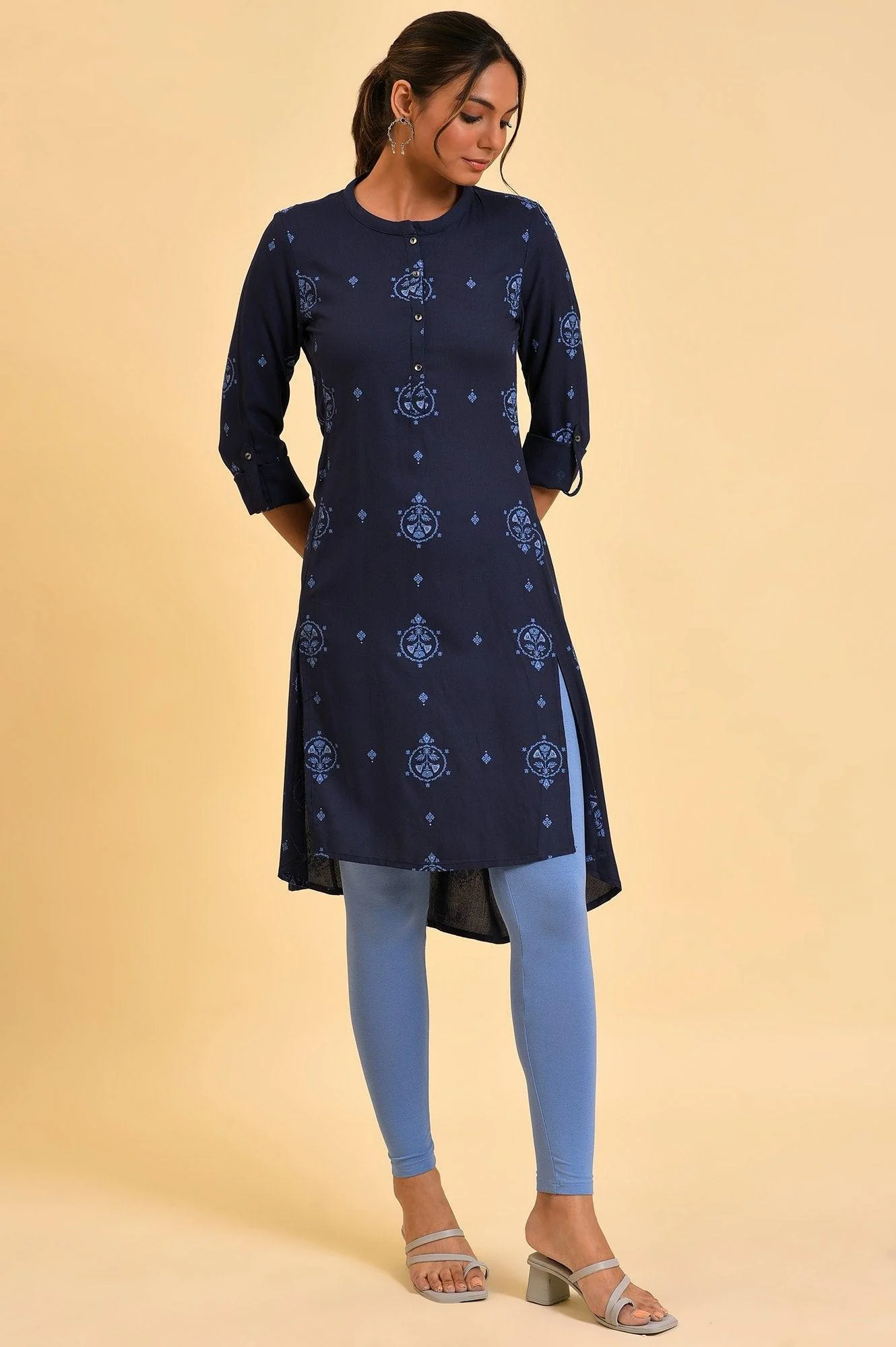 Plus Size Navy Blue Printed High-Low kurta - Image 6