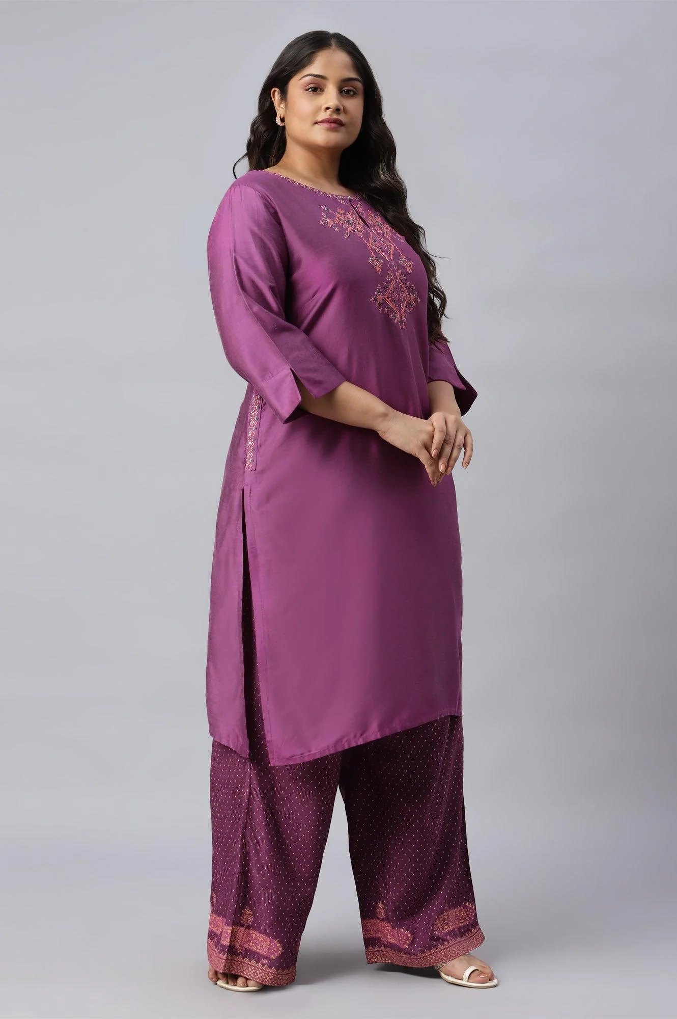 Plus Size Purple Embroidered Straight kurta - Image 4