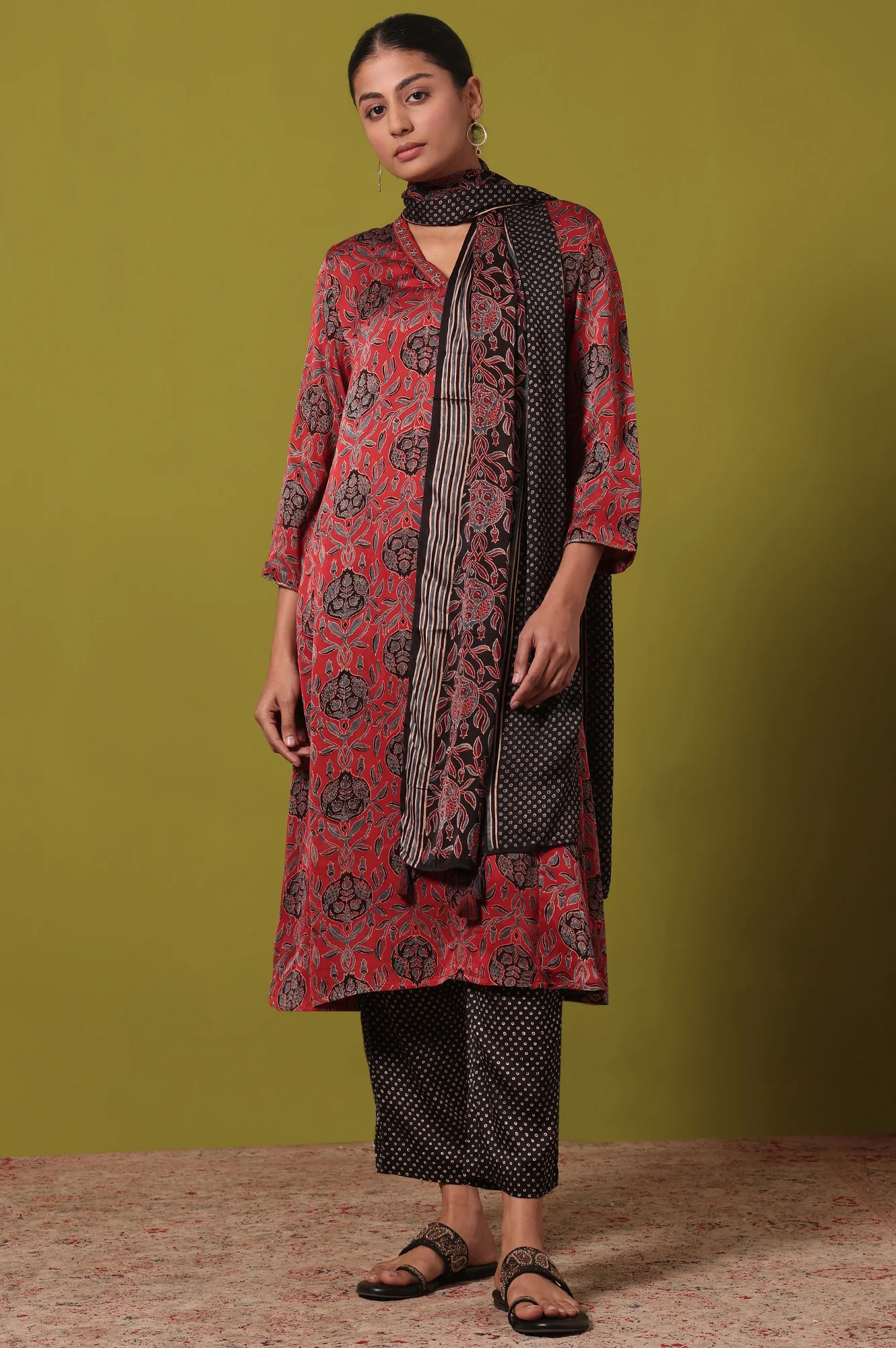 Black Printed Viscose Dupatta - Image 5