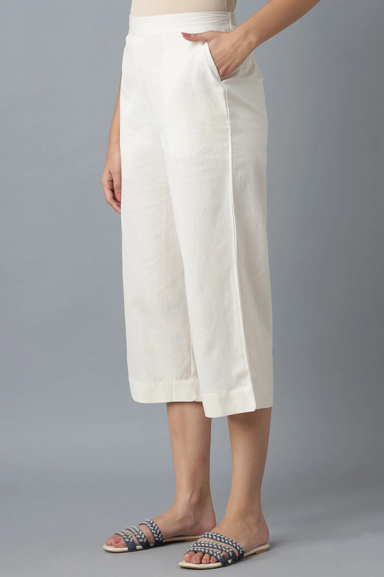 Off White Solid Straight Fit Cotton Culottes With Elasticated Waist - Image 3