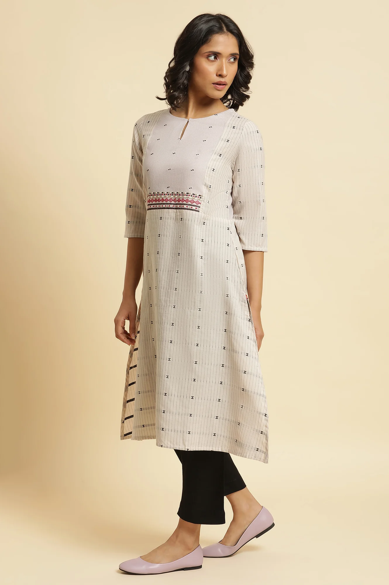 Beige Printed Kurta, Pants And Dupatta Set - Image 3