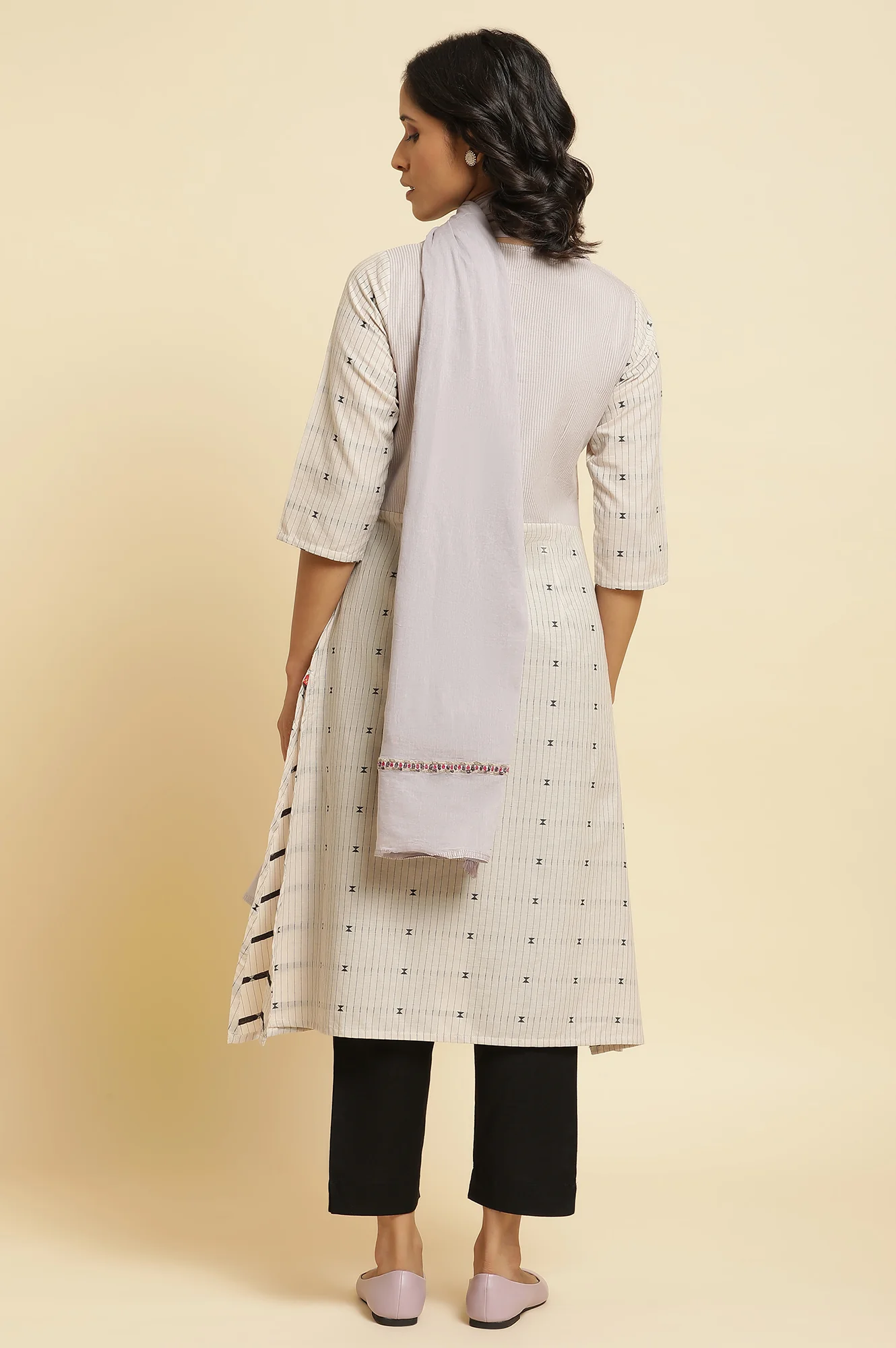 Beige Printed Kurta, Pants And Dupatta Set - Image 4