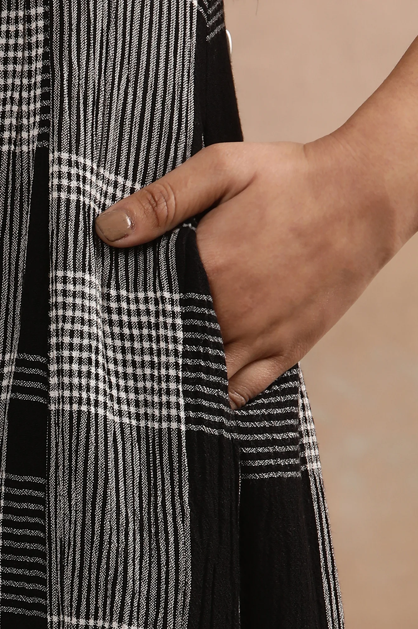 Black Checker Sleeveless Western Dress - Image 7