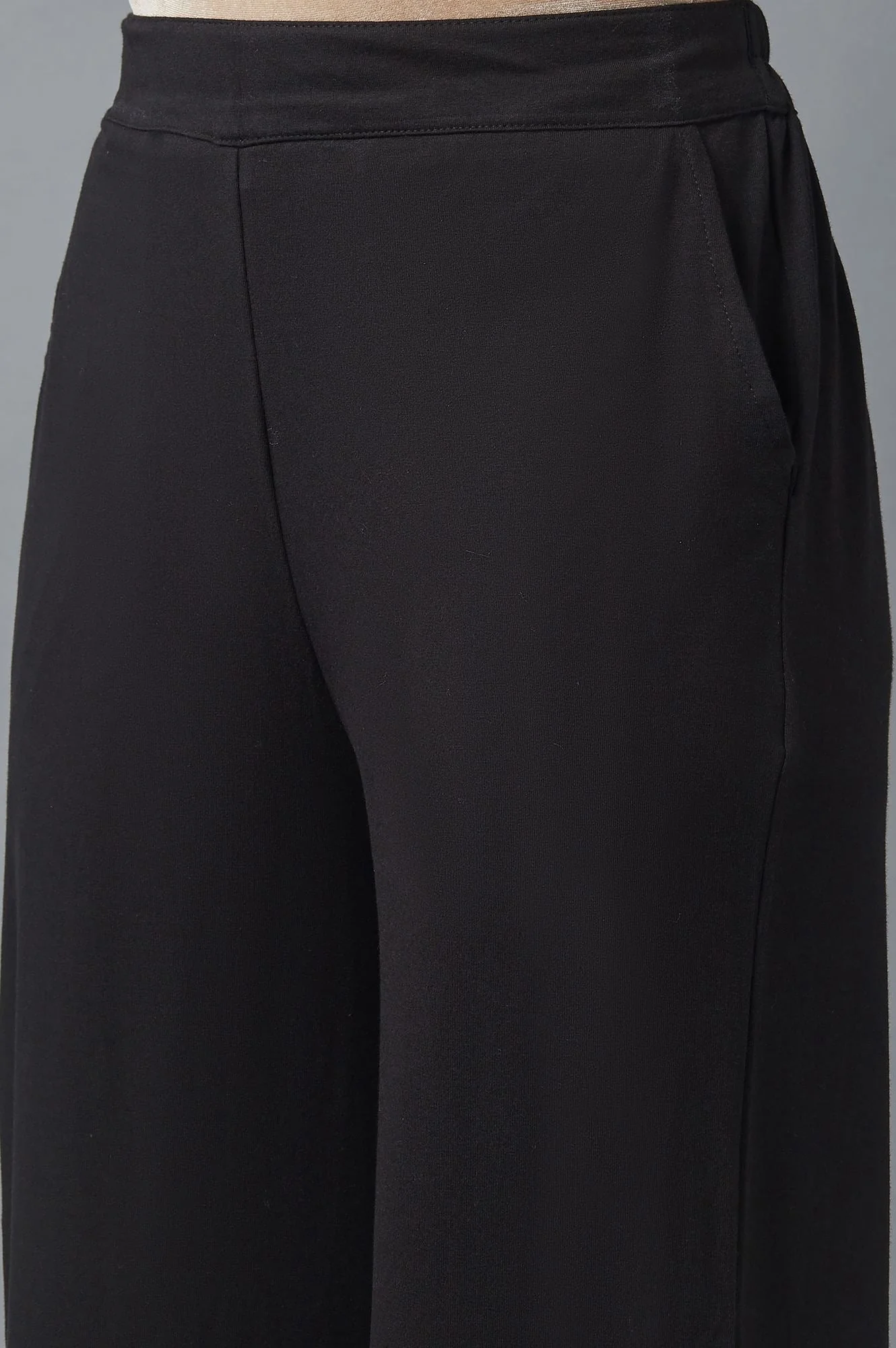 Black Solid Straight Fit Cotton Palazzo With Side Pockets - Image 6